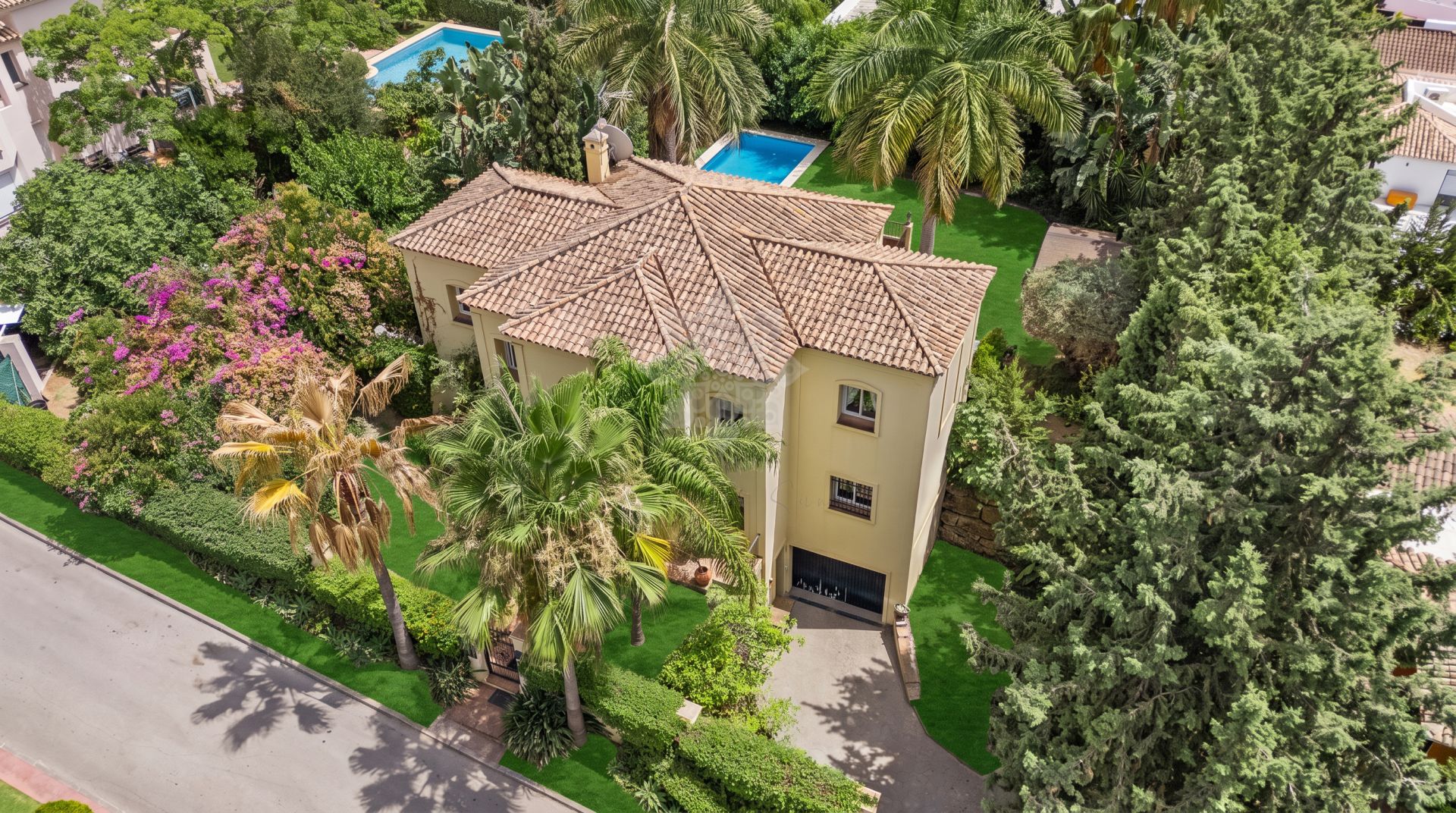 Villa in Nueva Andalucia, Marbella