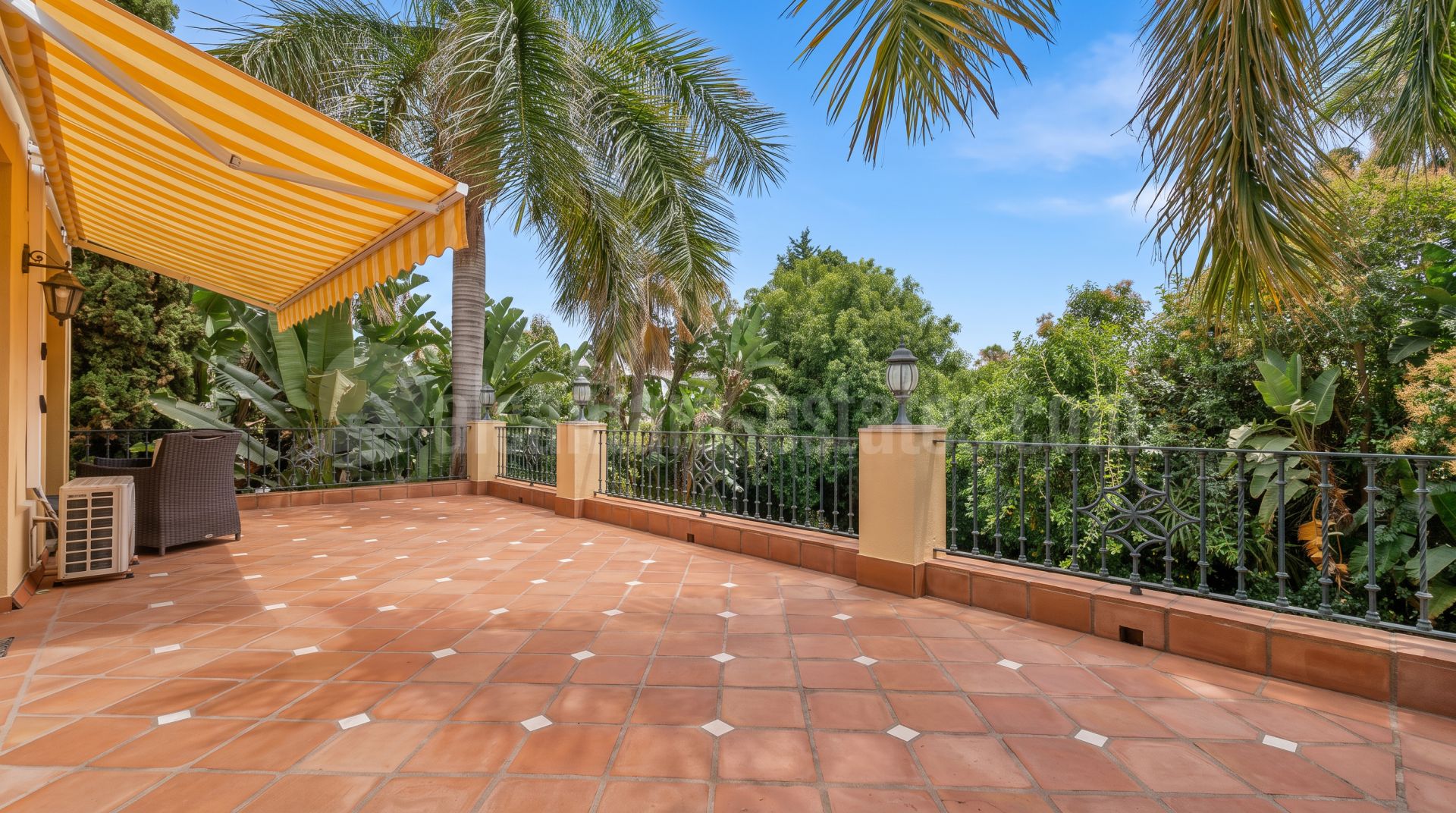Villa en Nueva Andalucia, Marbella