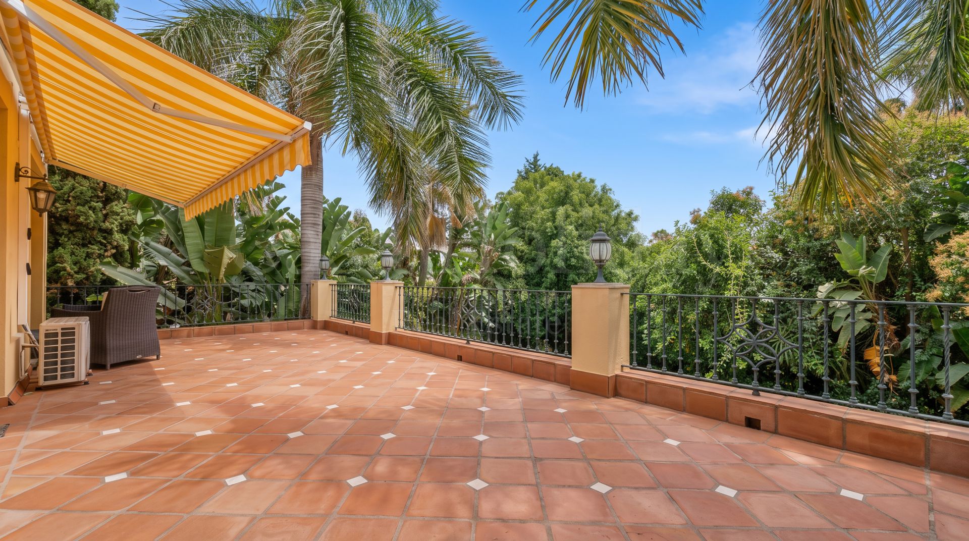 Villa in Nueva Andalucia, Marbella