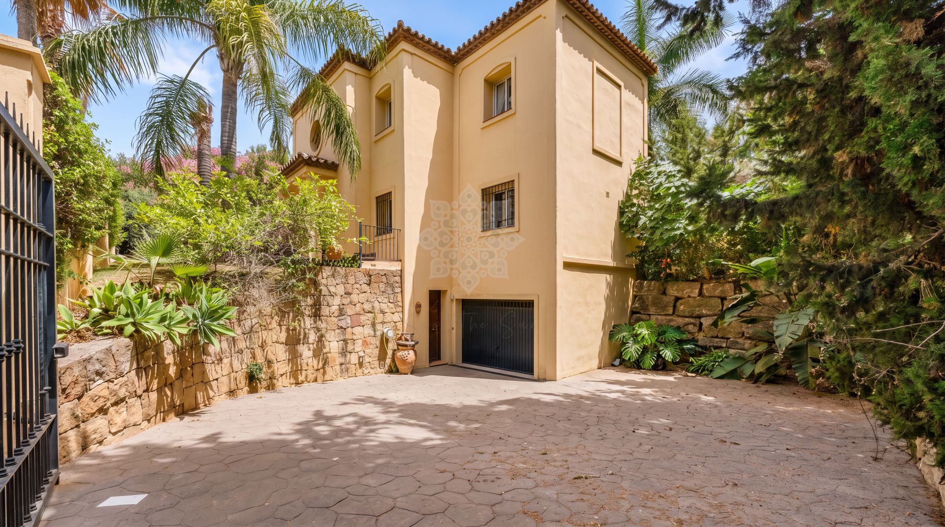 Villa in Nueva Andalucia, Marbella