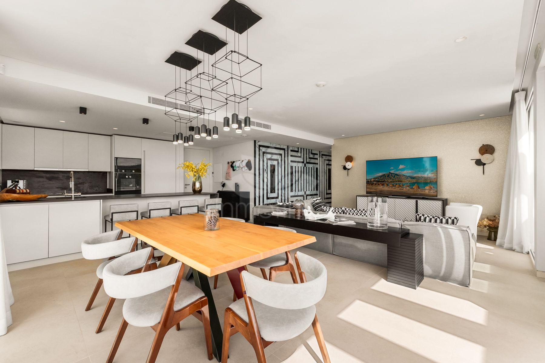 Duplex Penthouse in Palo Alto, Ojen