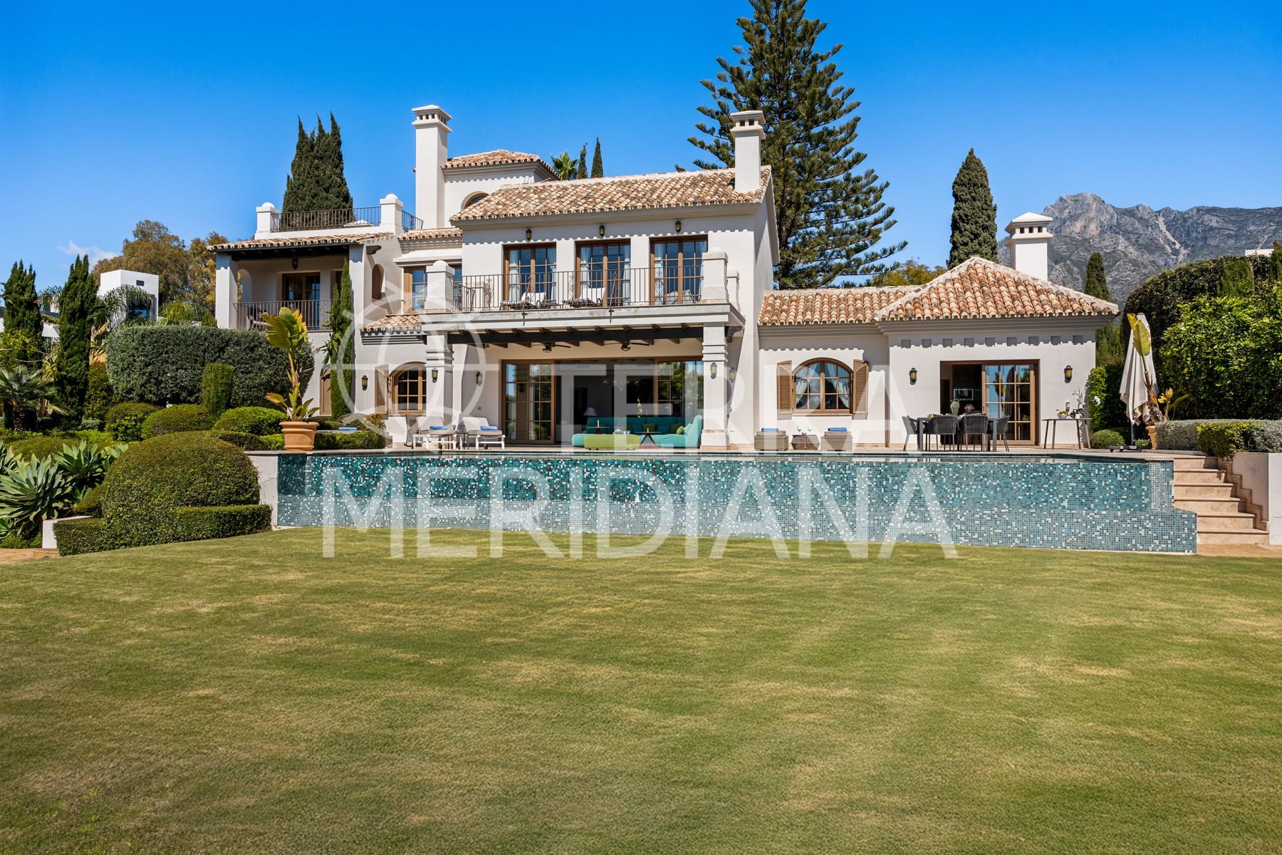 Villa in La Carolina, Marbella