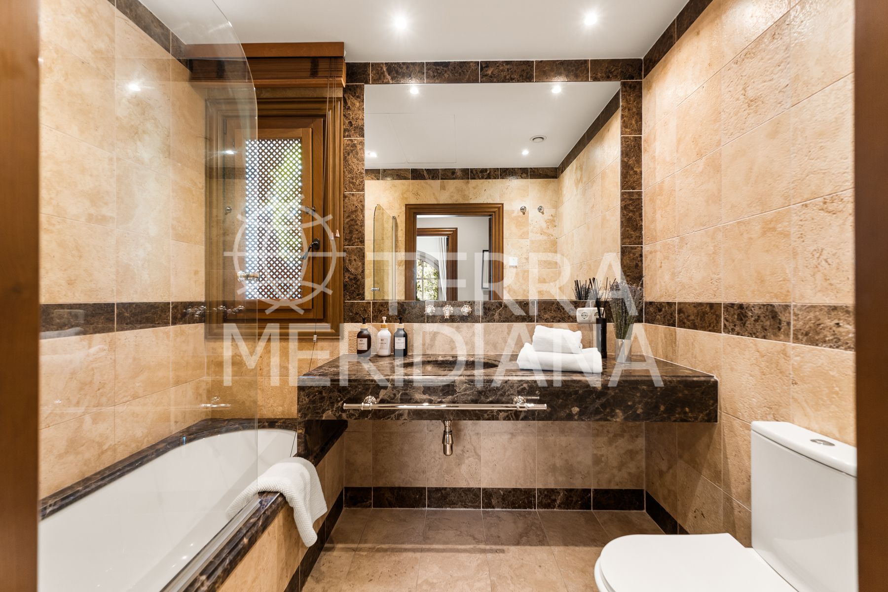Villa in La Carolina, Marbella