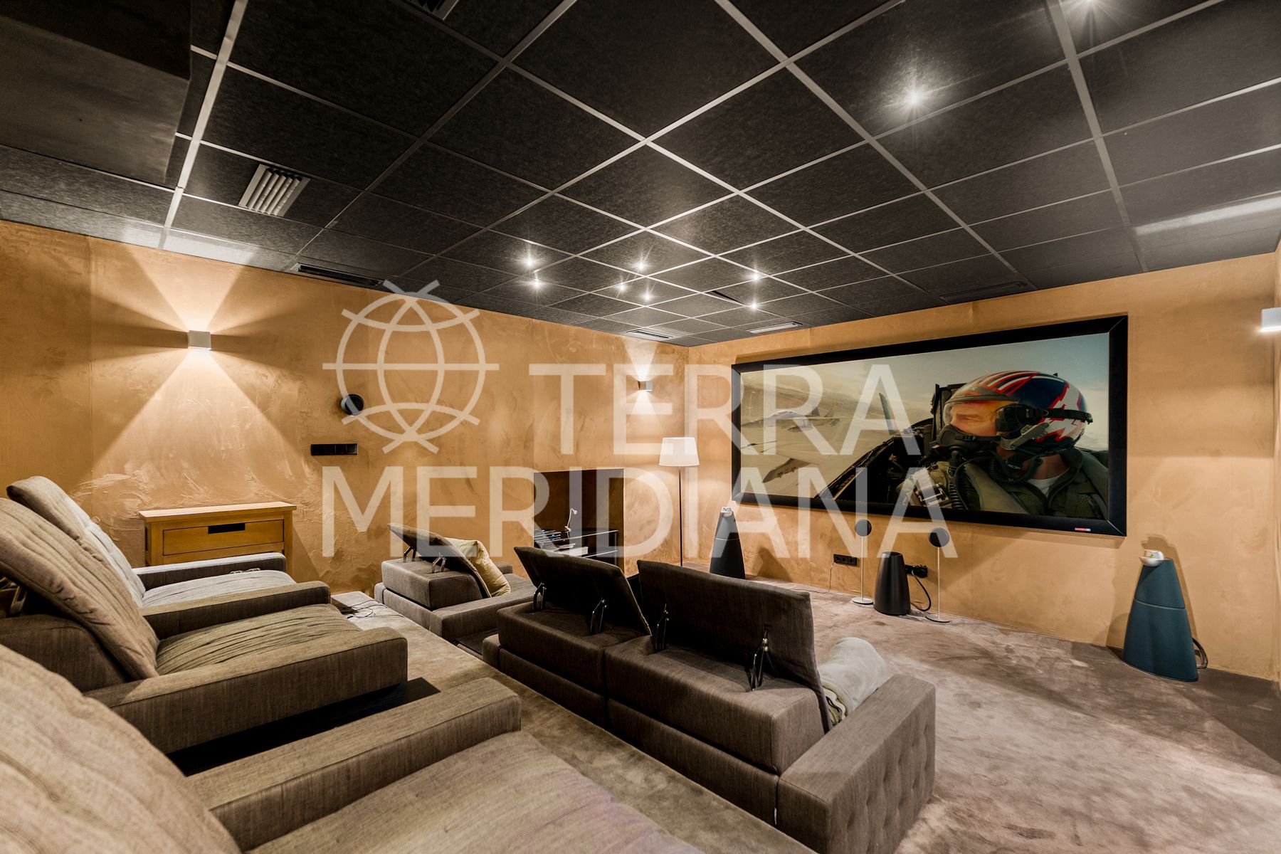 Villa in La Carolina, Marbella
