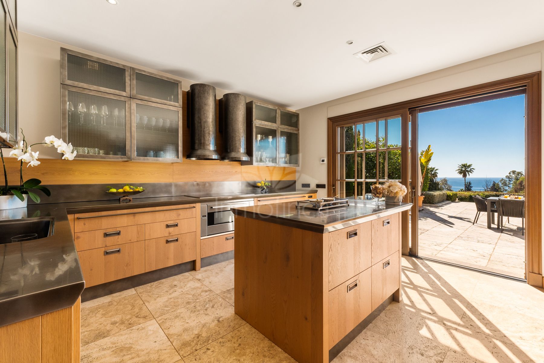 Villa in La Carolina, Marbella