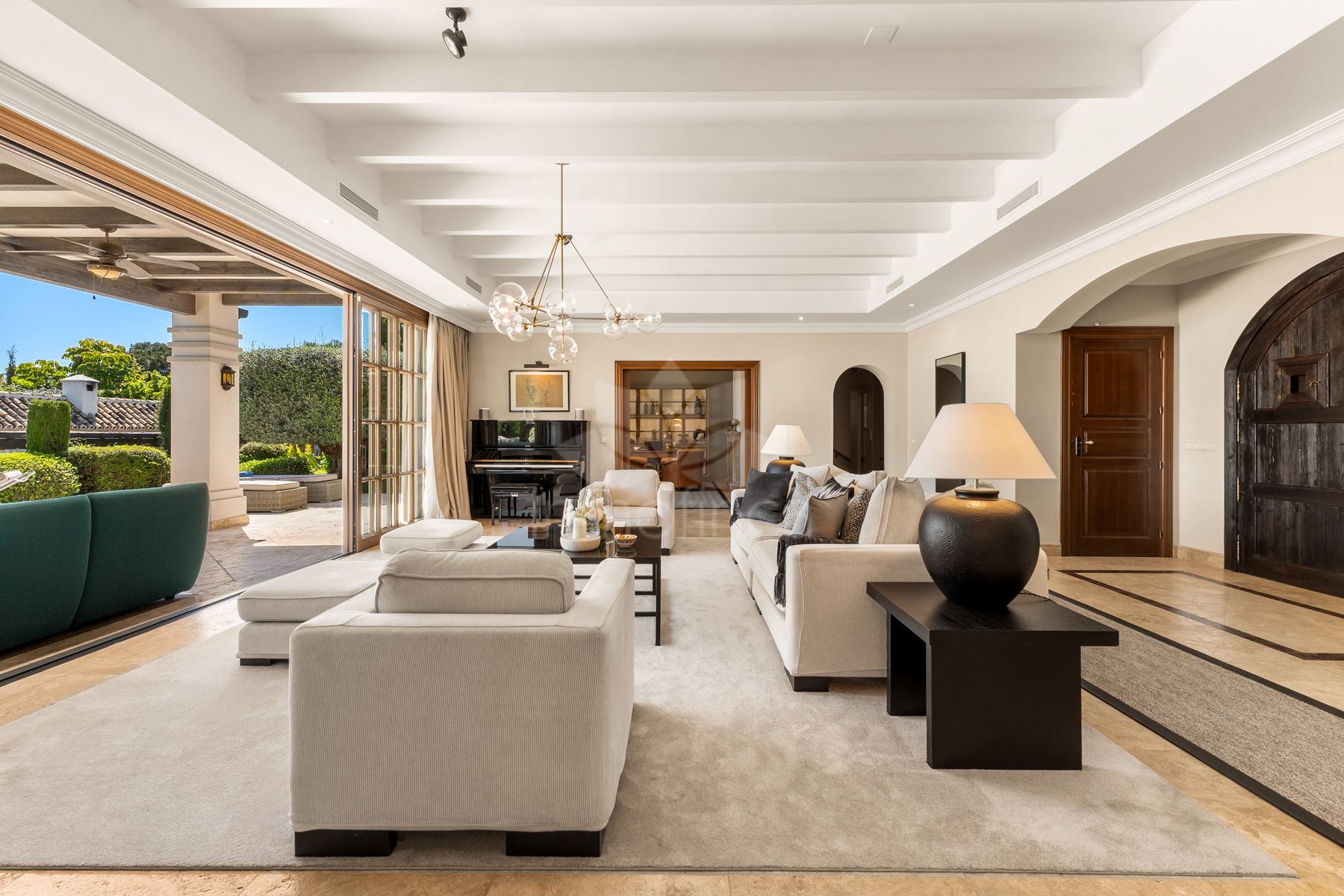 Villa in La Carolina, Marbella