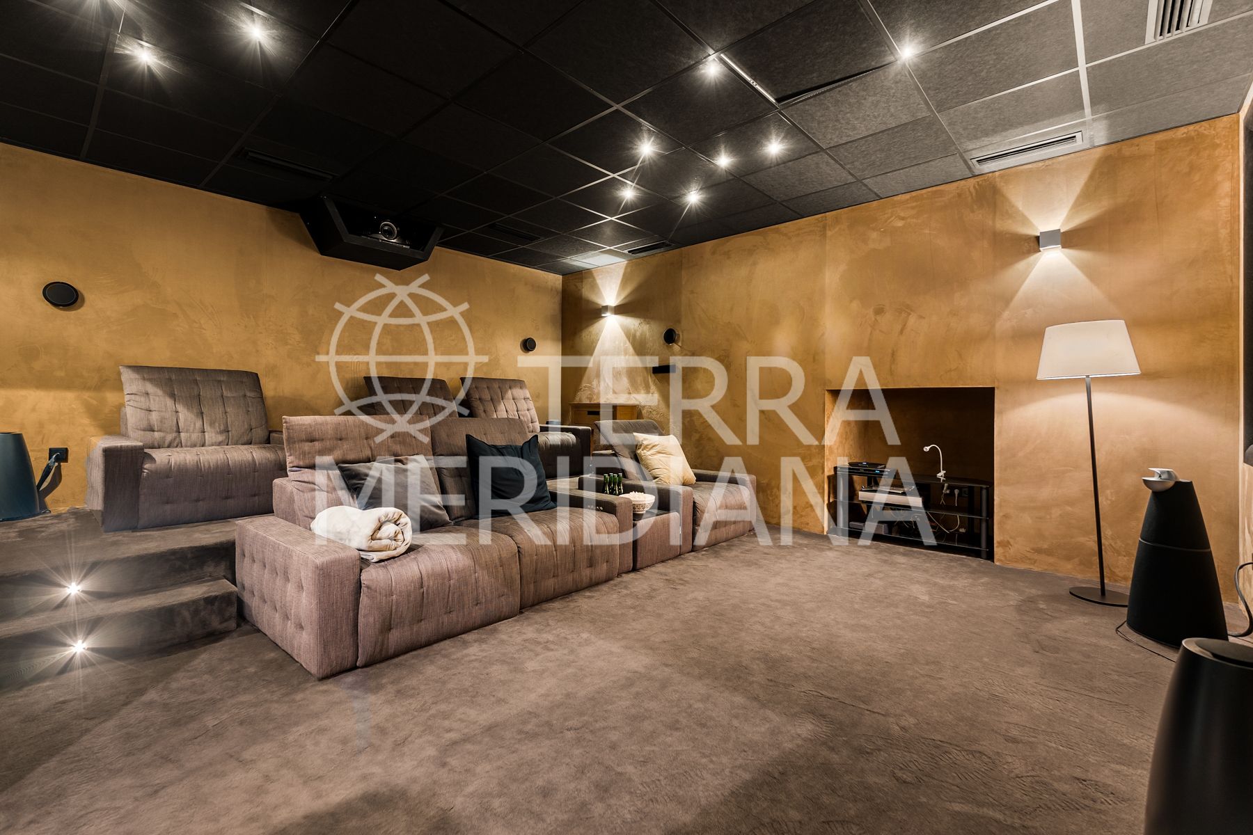 Villa in La Carolina, Marbella