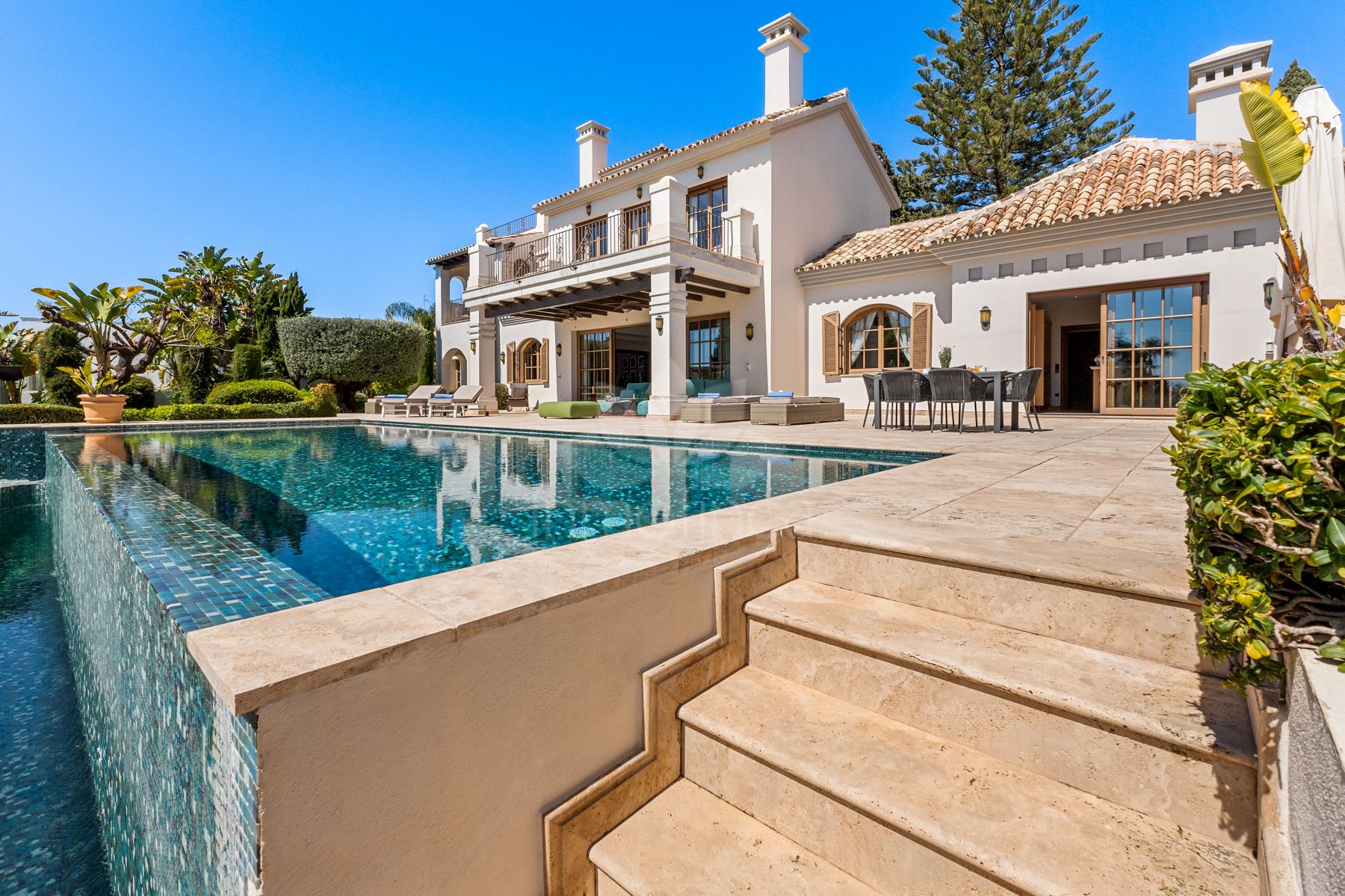 Villa in La Carolina, Marbella