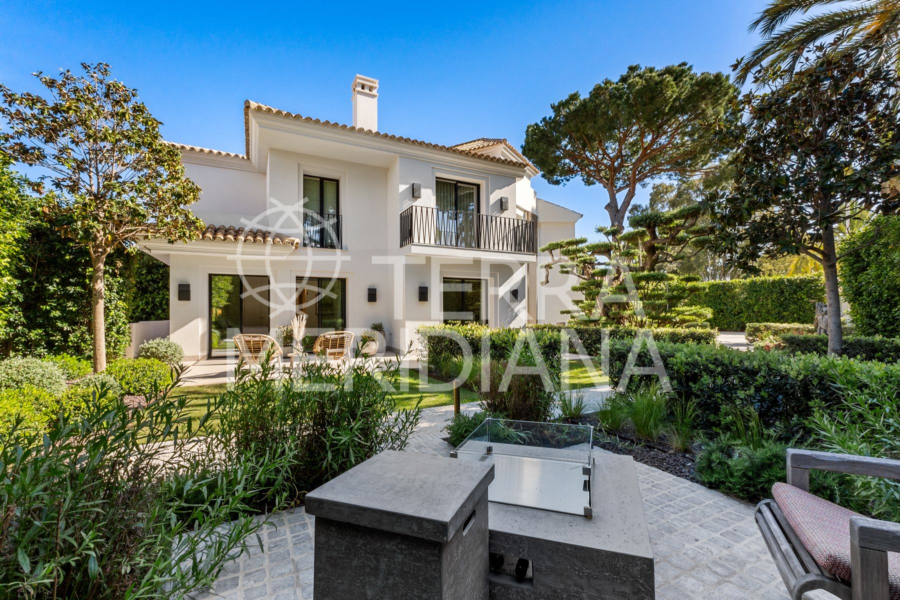 Villa in Los Monteros Playa, Marbella