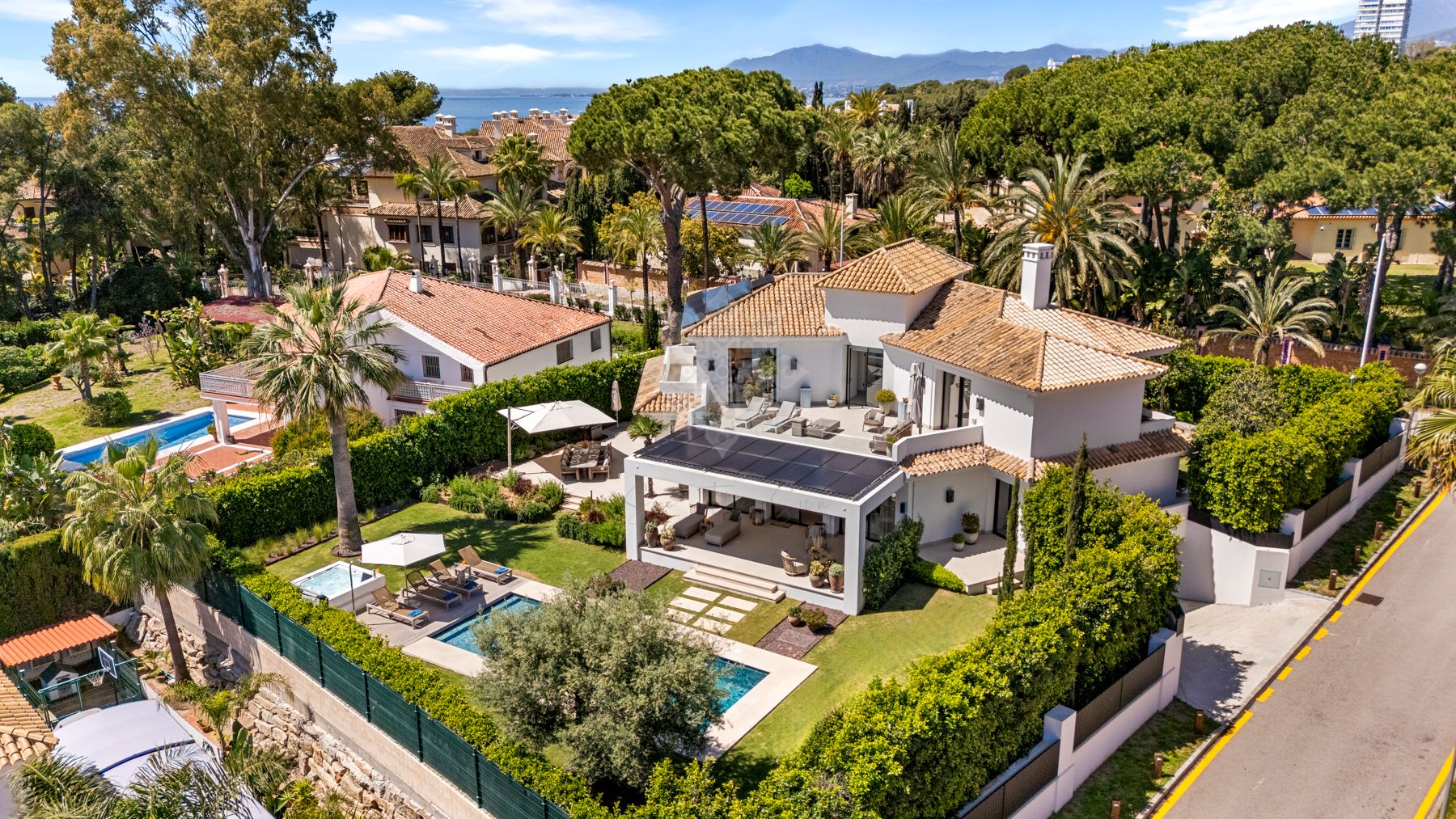 Villa en Los Monteros Playa, Marbella