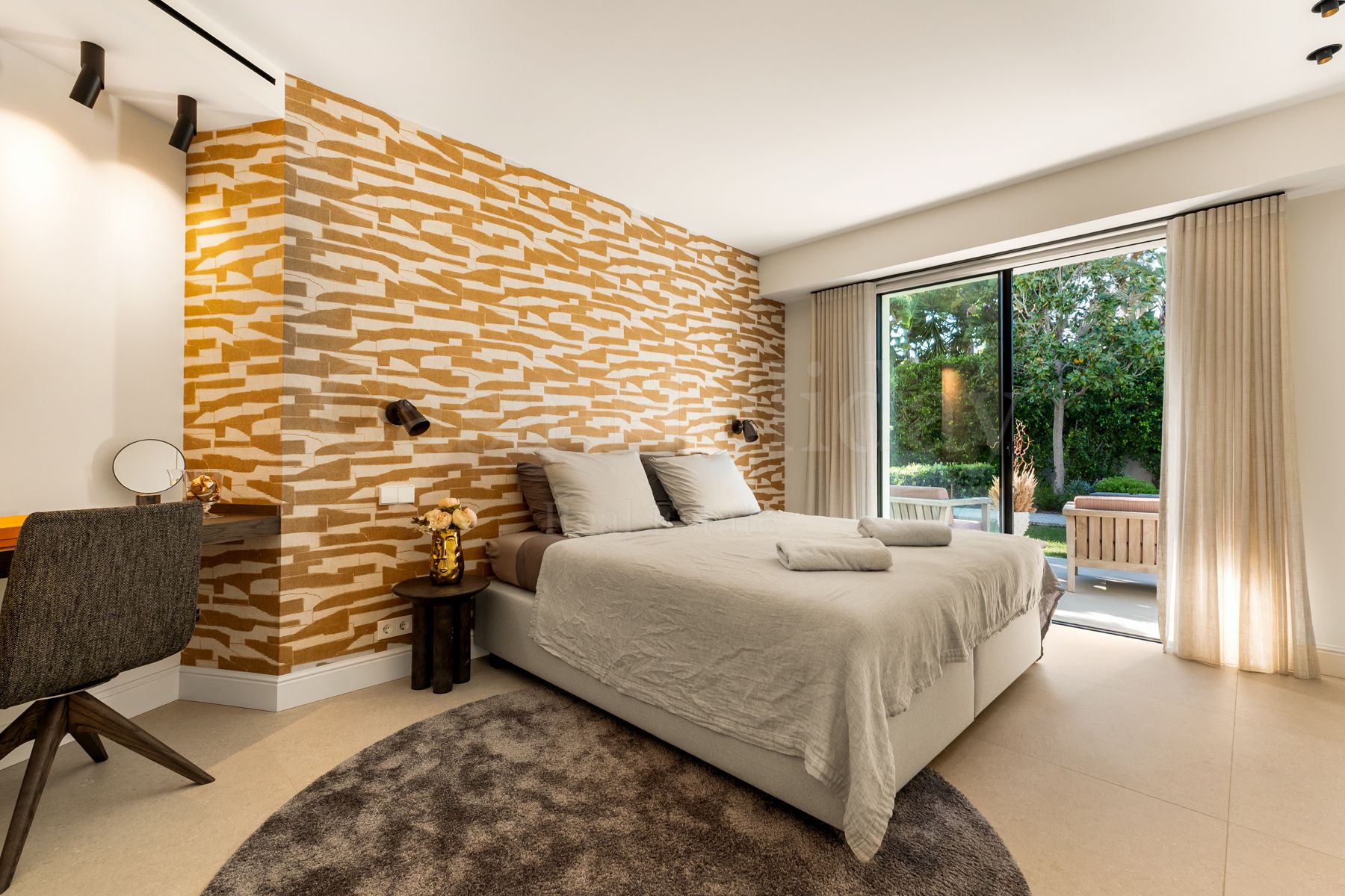 Villa en Los Monteros Playa, Marbella