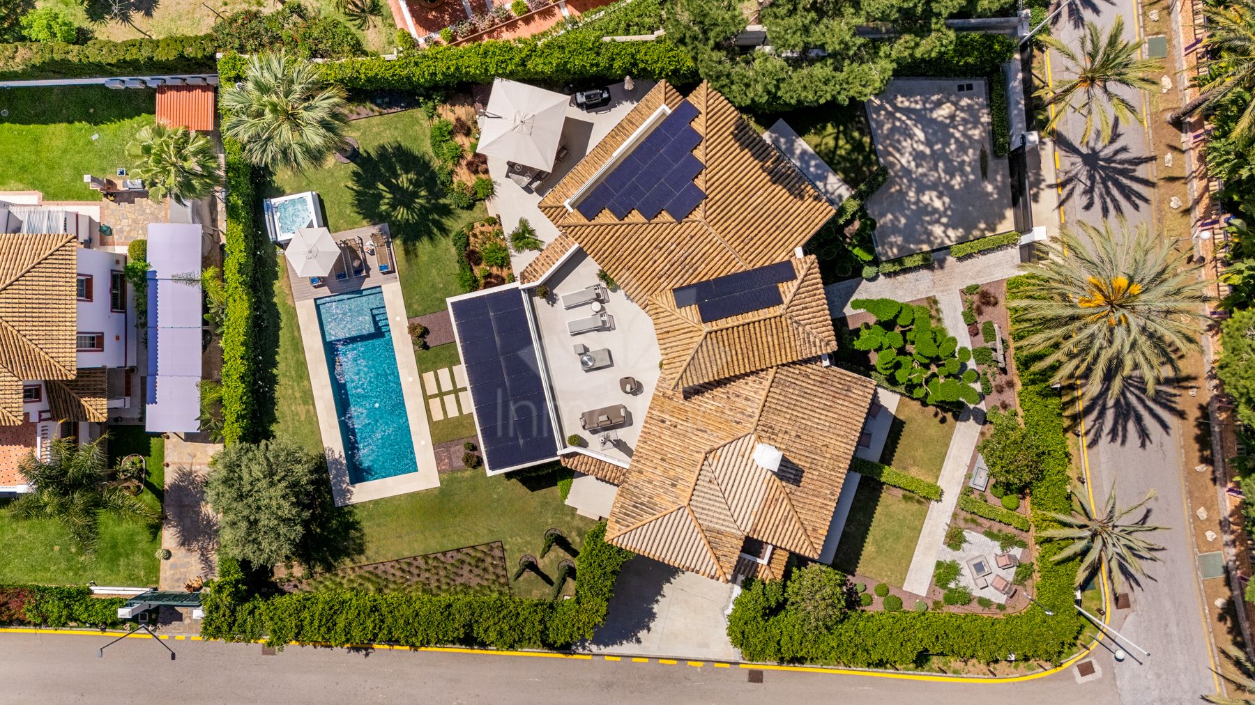 Villa in Los Monteros Playa, Marbella