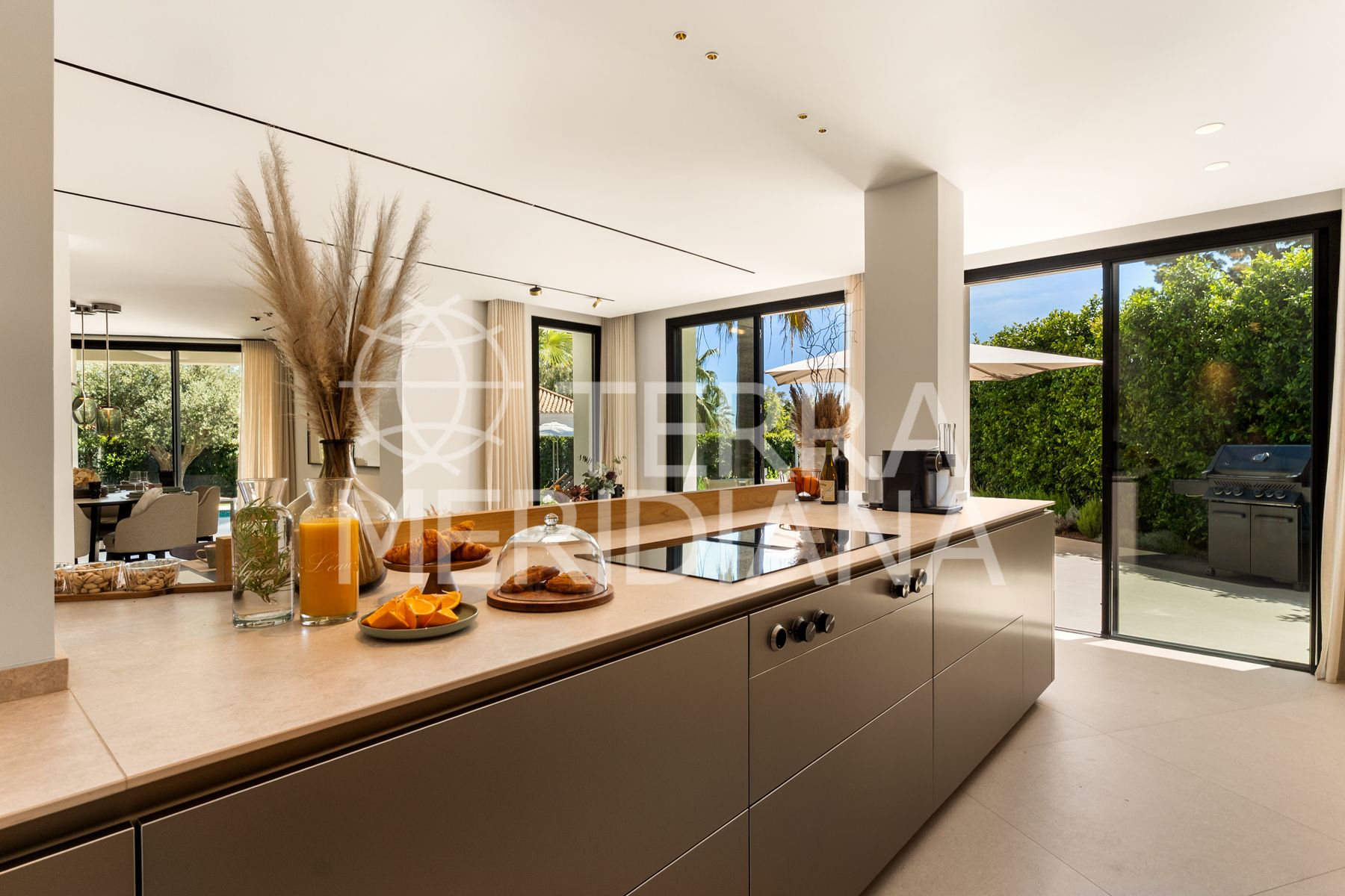 Villa in Los Monteros Playa, Marbella