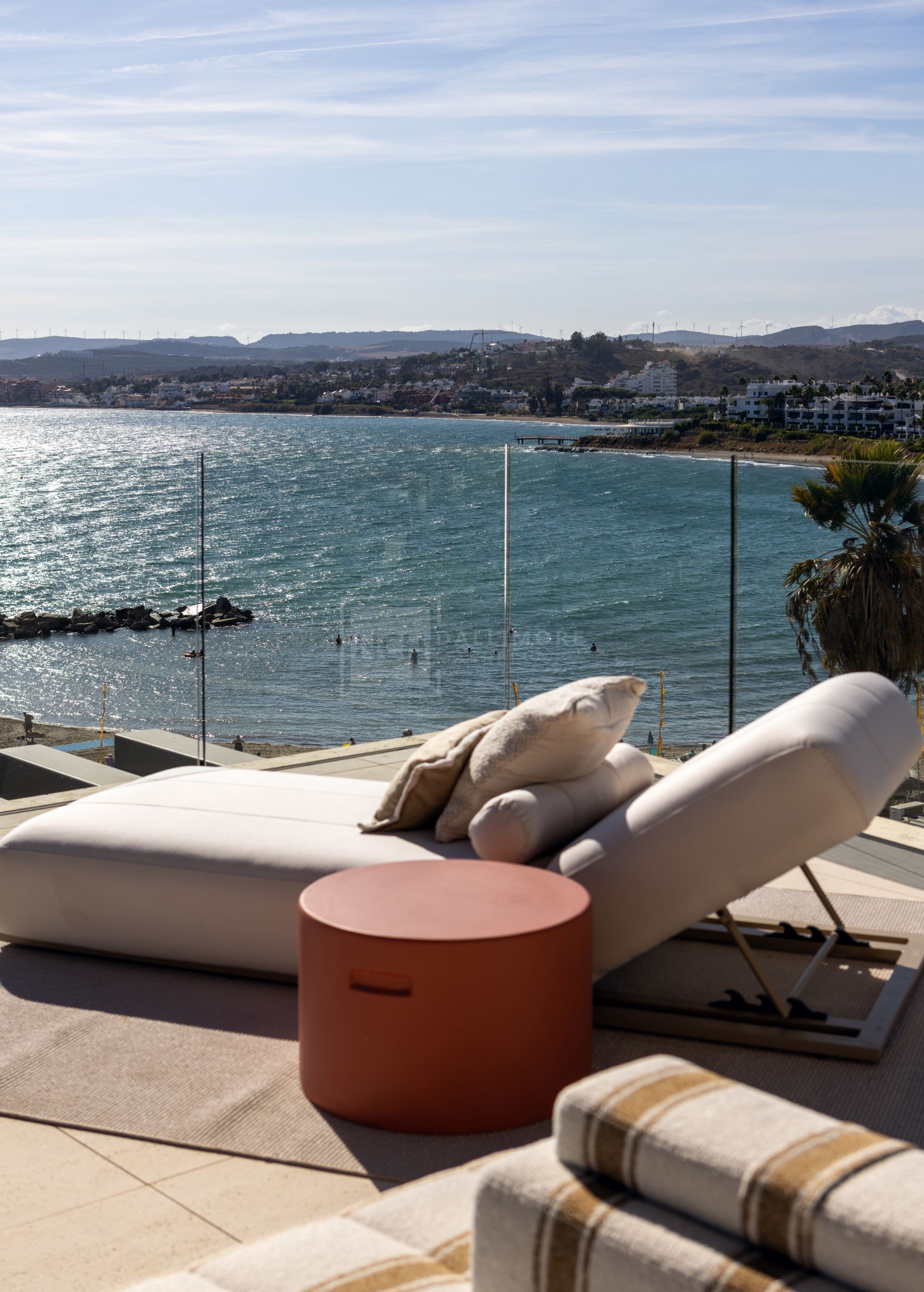 ULTRA LUXURY 3BEDROOM PENTHOUSE APARTMENT FRONTLINE BEACH CLOSE TO ESTEPONA TOWN