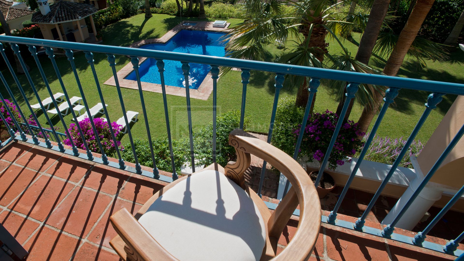 CLASSIC 10 BEDROOM VILLA IN LA QUINTA GOLF RESORT, BENAHAVIS