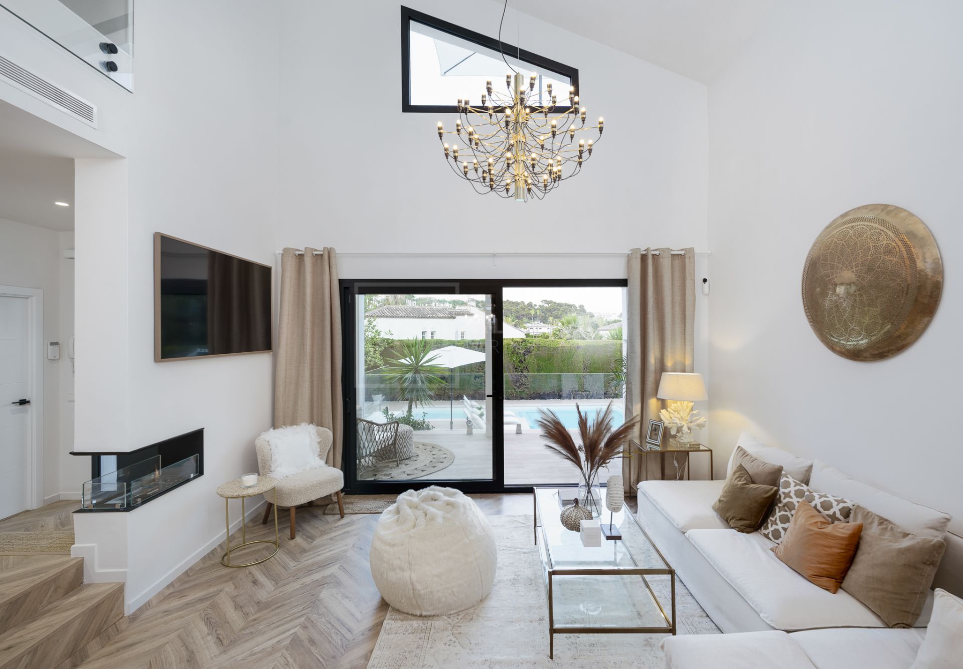 STUNNING 4-BEDROOM CONTEMPORARY VILLA NUEVA ANDALUCIA MARBELLA