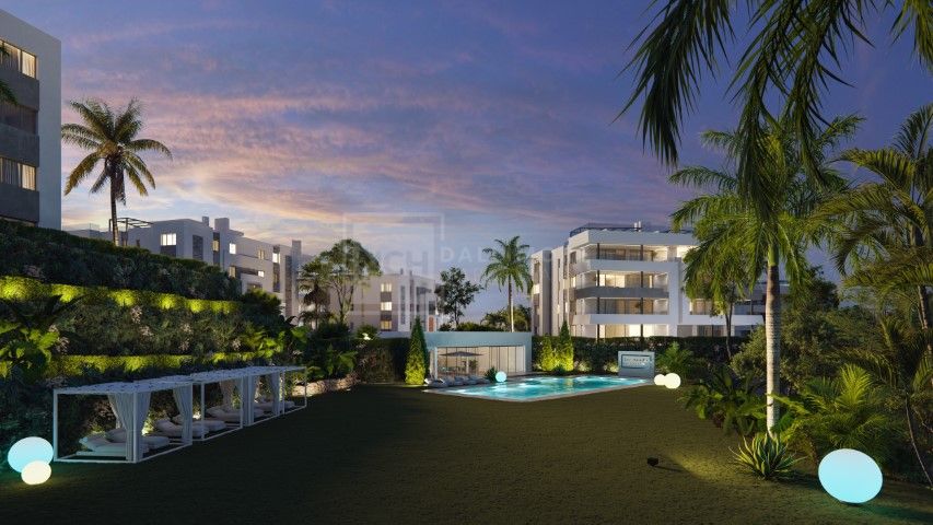 STYLISH 3 BEDROOM PENTHOUSE APARTMENT IN SPECTACULAR COMPLEX EAST OF MARBELLA