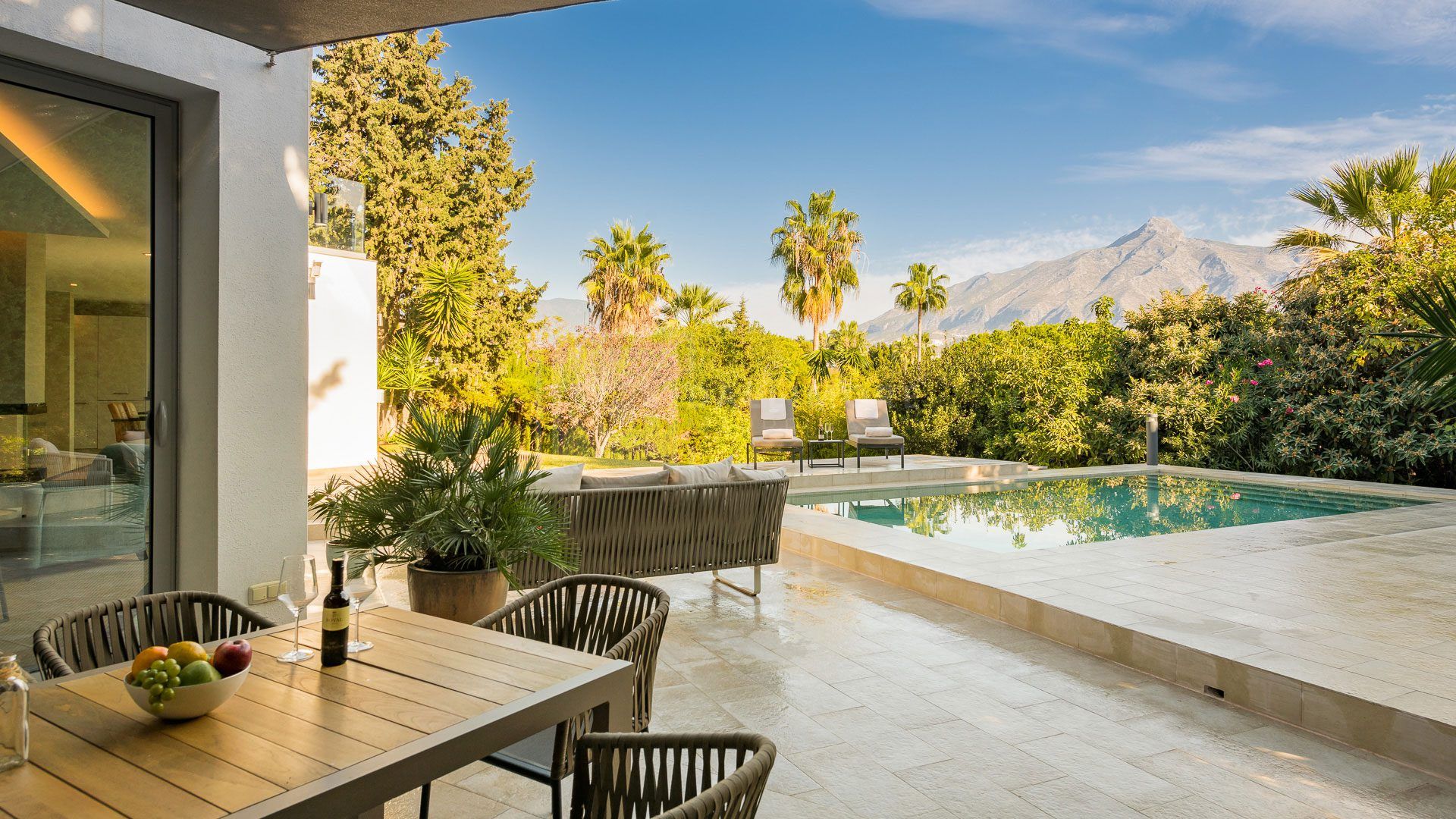 Villa en alquiler en Nueva Andalucia, Marbella