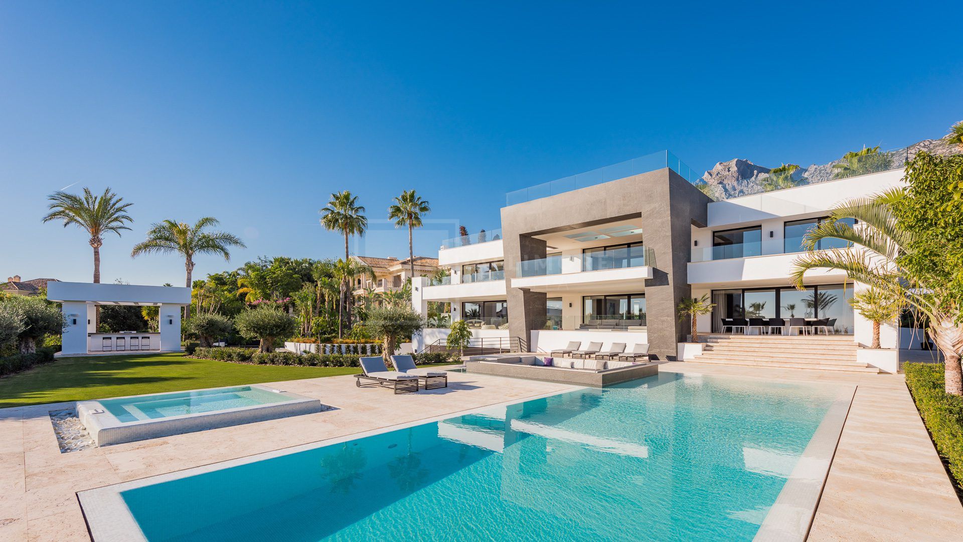 Villa en alquiler en Sierra Blanca, Marbella