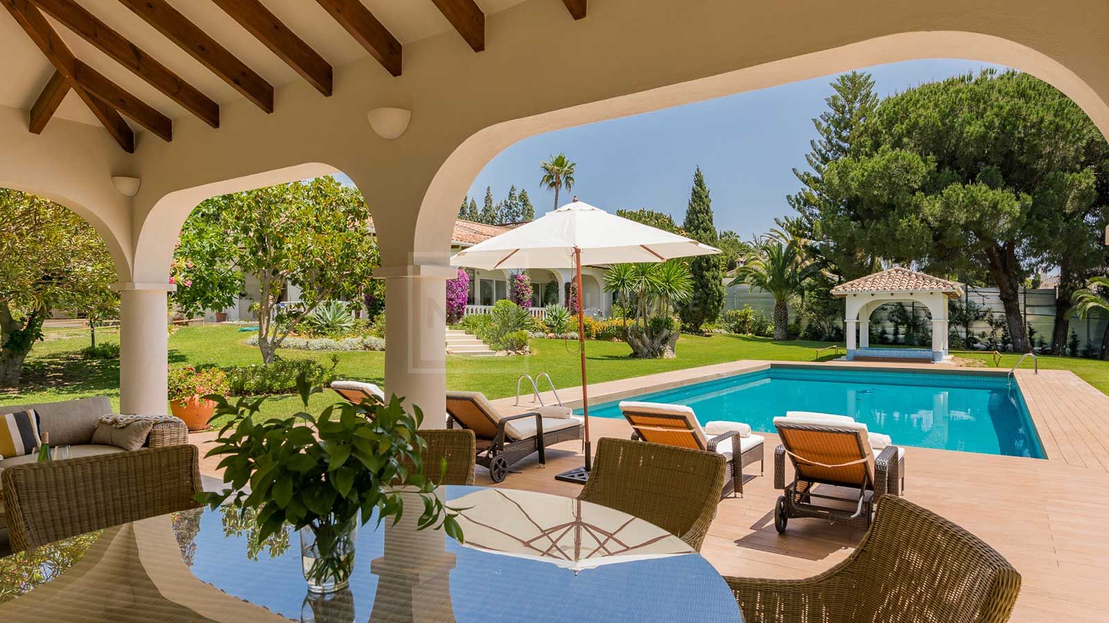 Villa en alquiler en Nagüeles, Marbella