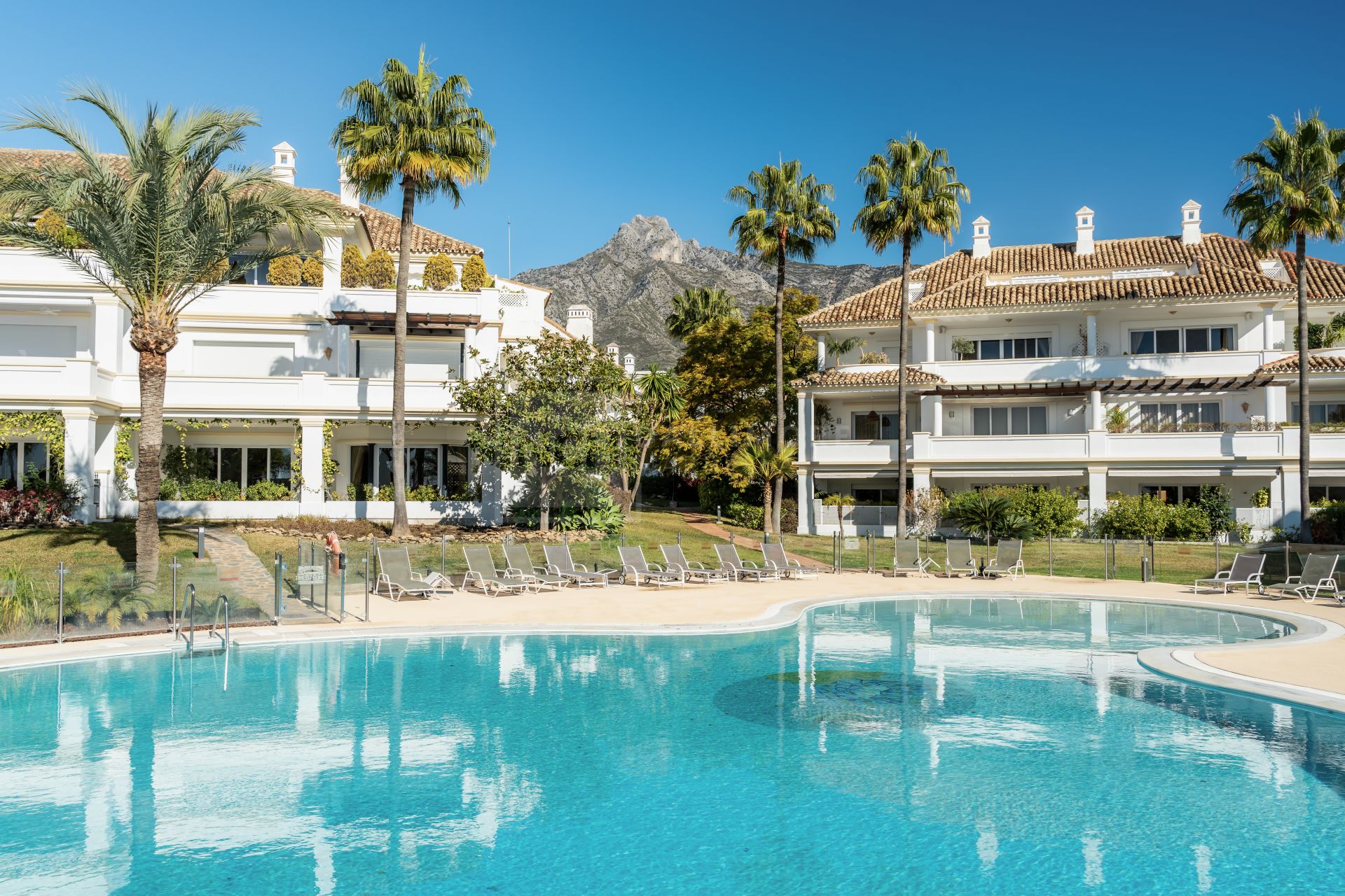 Apartamento en venta en Monte Paraiso, Marbella
