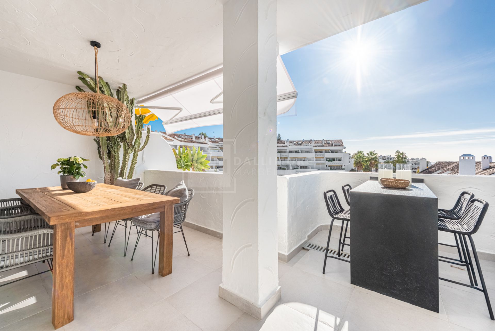 RENOVATED PENTHOUSE IN THE HEART OF NUEVA ANDALUCIA