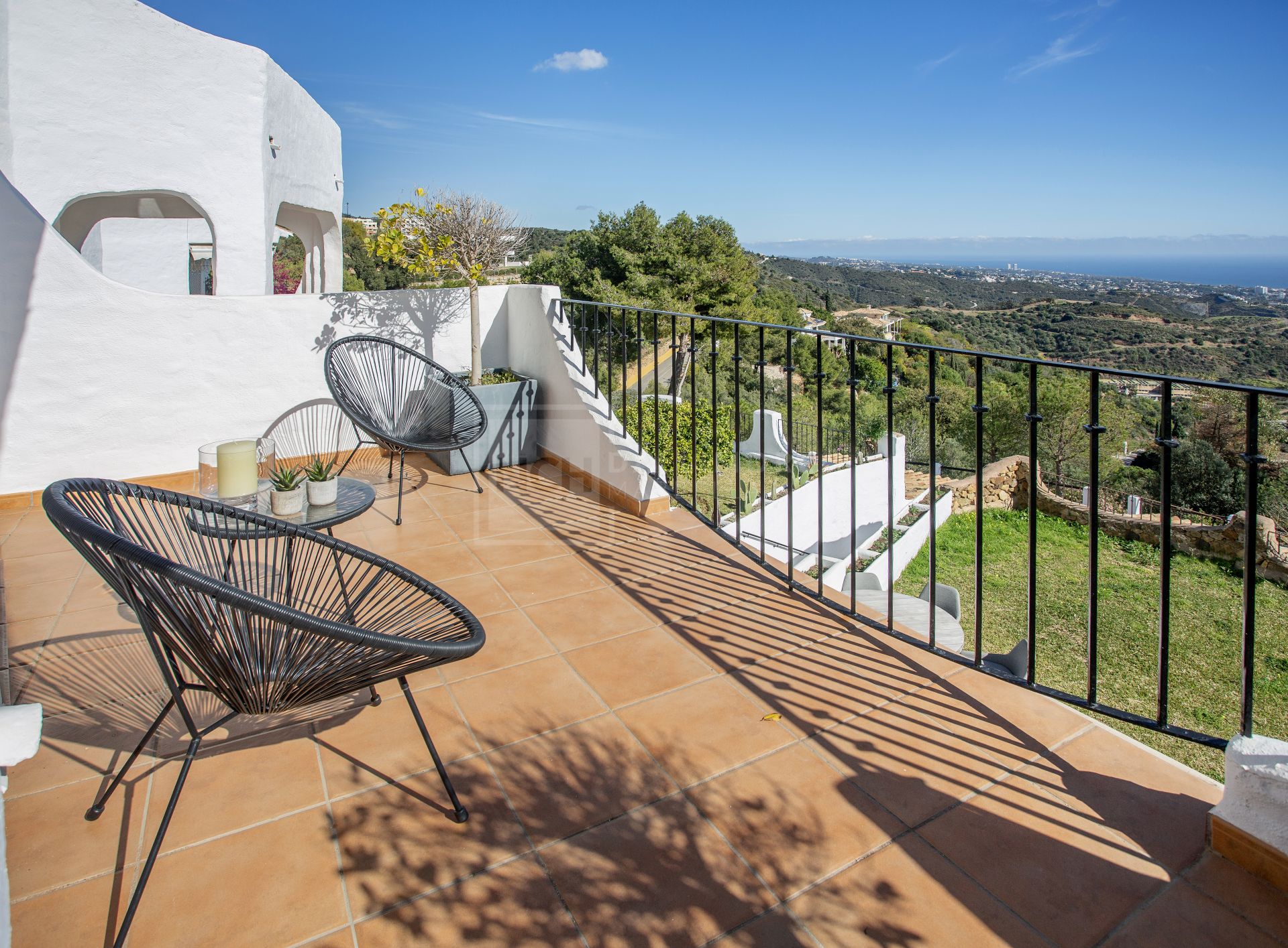 Casa en alquiler en Los Altos de los Monteros, Marbella