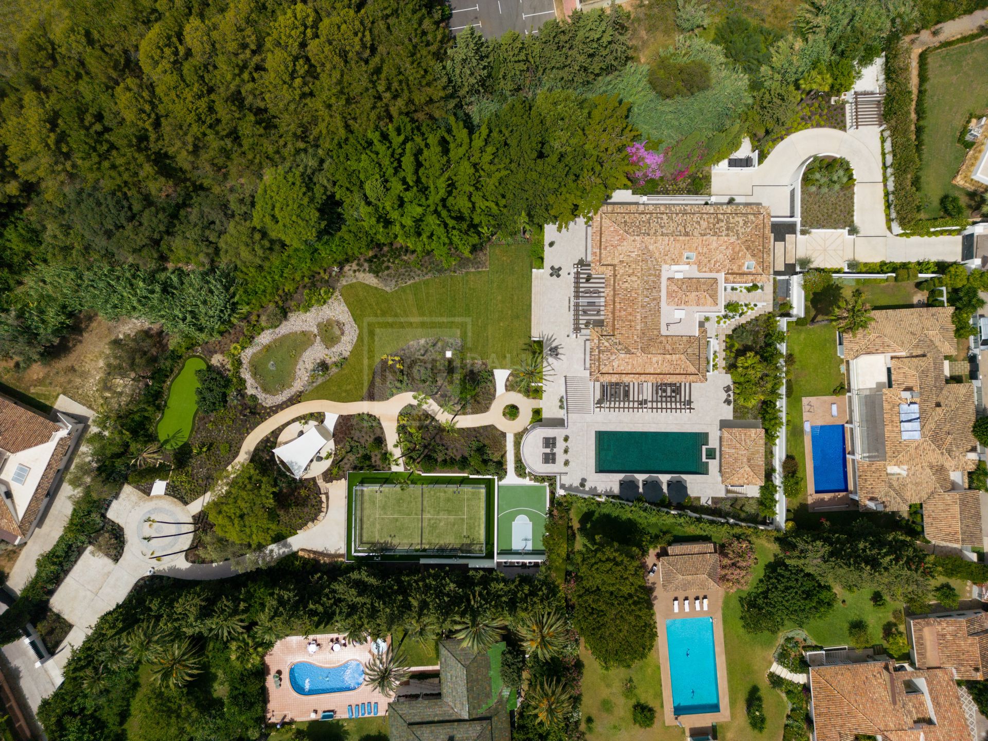 Villa en venta en Marbella Golden Mile, Marbella