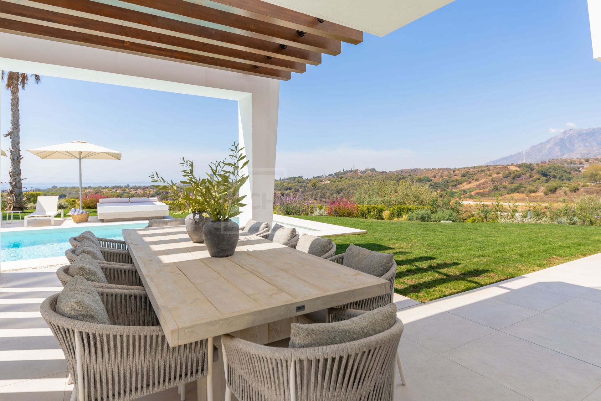 Villa en venta en Santa Clara, Marbella