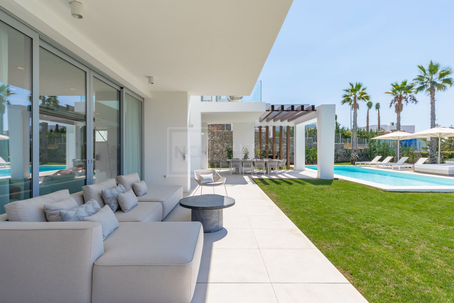 Villa en venta en Santa Clara, Marbella