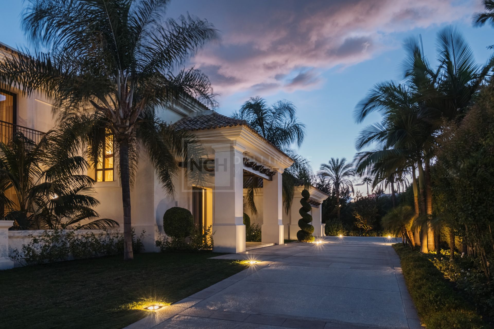 LUXURY MANSION LOCATED IN SIERRA BLANCA MARBELLA