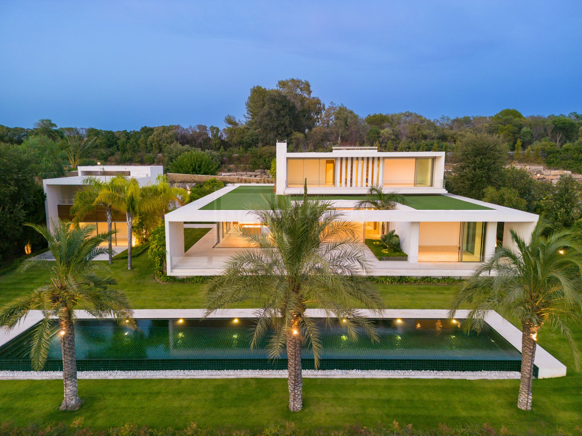 STUNNING DESIGNER VILLA LOCATED WITHING THE GOLF RESORT OF FINCA CORTESIN