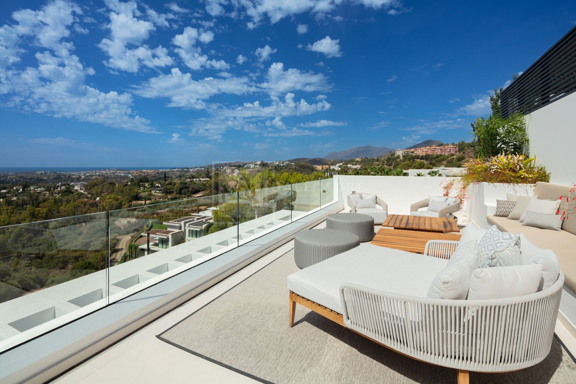 EXQUISITE MODERN VILLA WITH PANORAMIC VIEWS IN PRESTIGIOUS GATED COMMUNITY