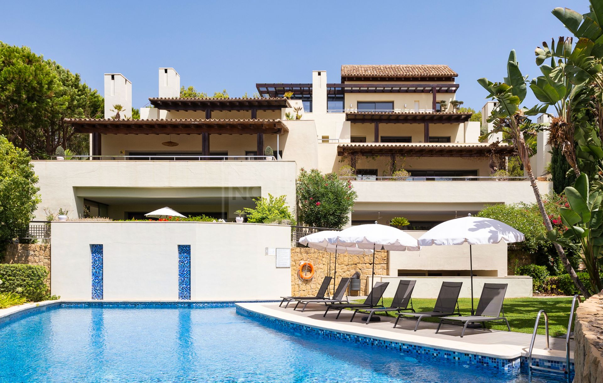 LUXURY APARTMENT FOR SALE IN INMARA ON THE GOLDEN MILE IN MARBELLA