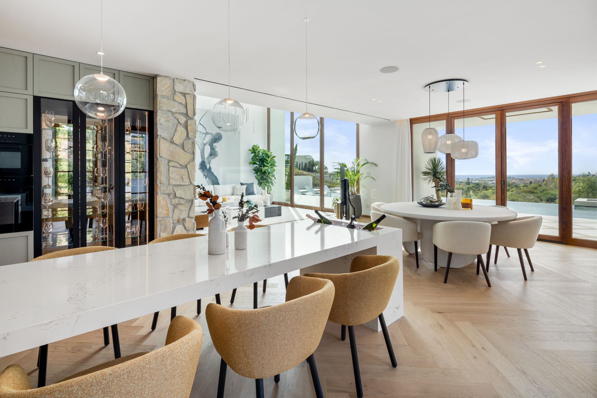 UNIQUE MANSION IN DOUBLE GATED COMMUNITY NEAR MARBELLA