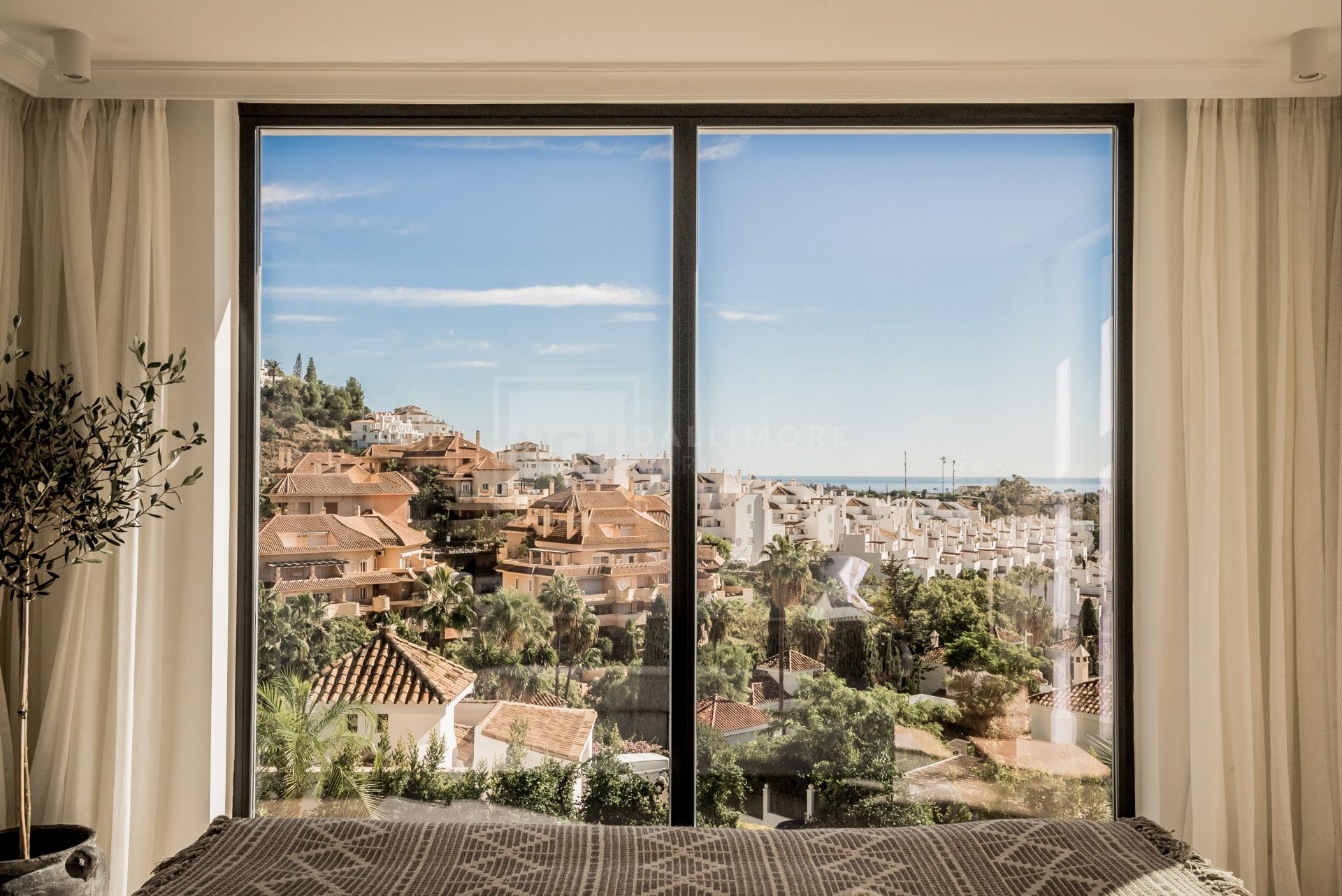 Villa en venta en Los Naranjos Hill Club, Marbella