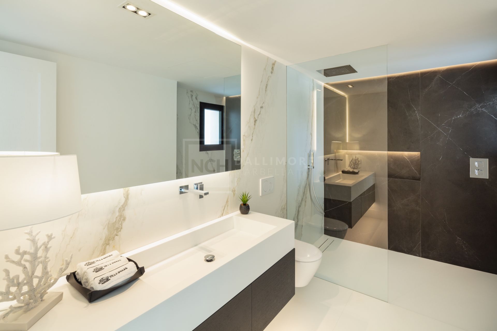 BRAND NEW LUXURY VILLA IN THE HEART OF NUEVA ANDALUCIA