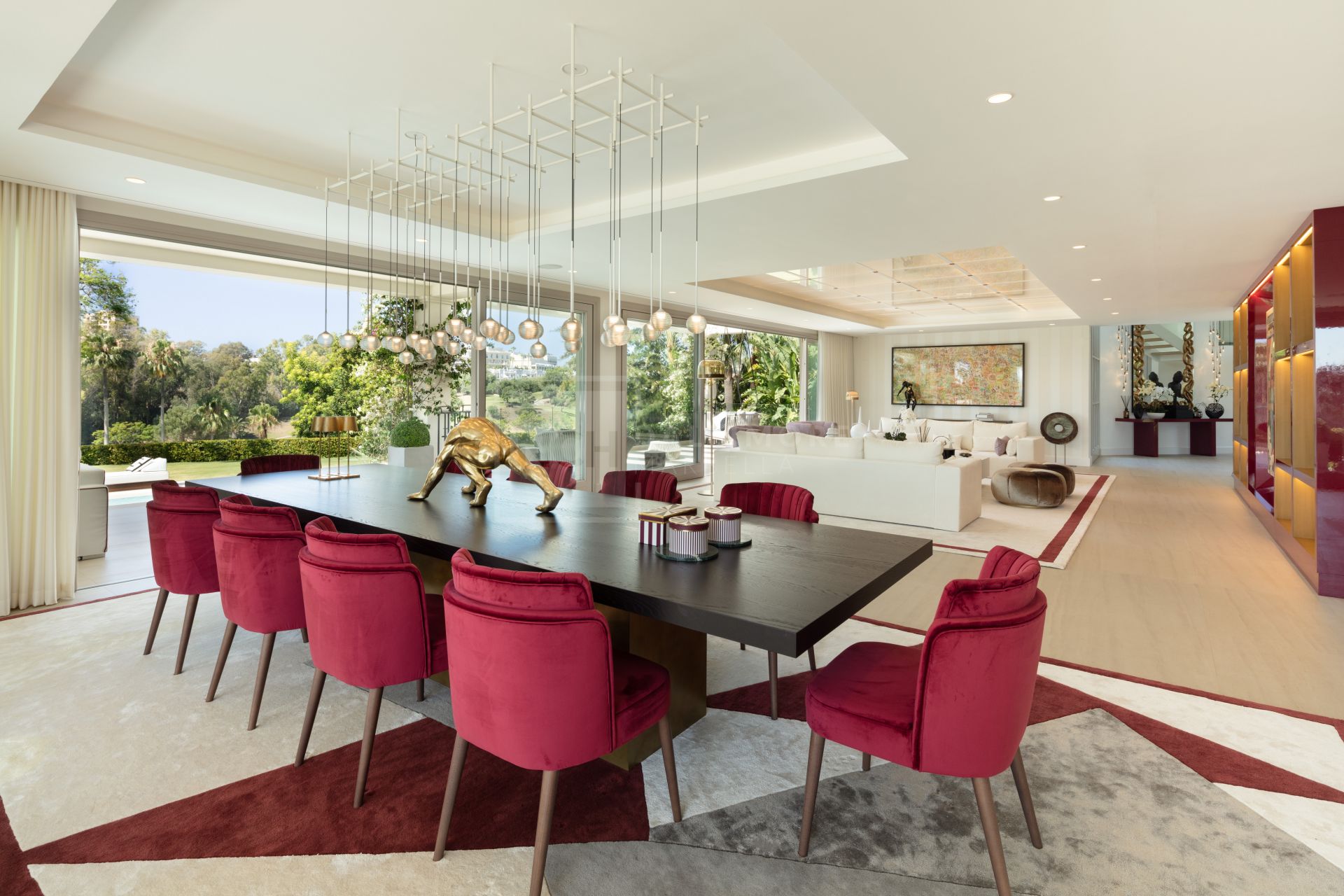 SPECTACULAR LUXURY 6-BEDROOM FRONTLINE GOLF VILLA IN NUEVA ANDALUCIA, MARBELLA