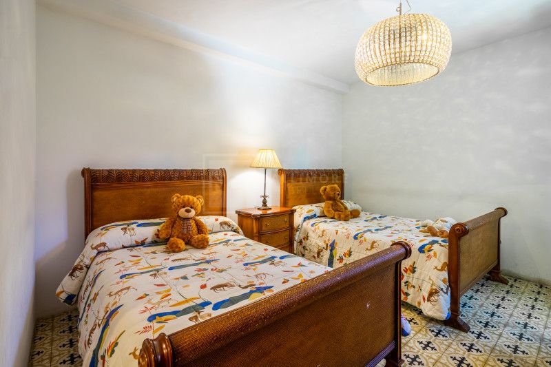 LAVISH 5-BEDROOM TOWNHOUSE IN LAS LOMAS DEL MARBELLA CLUB, MARBELLA GOLDEN MILE