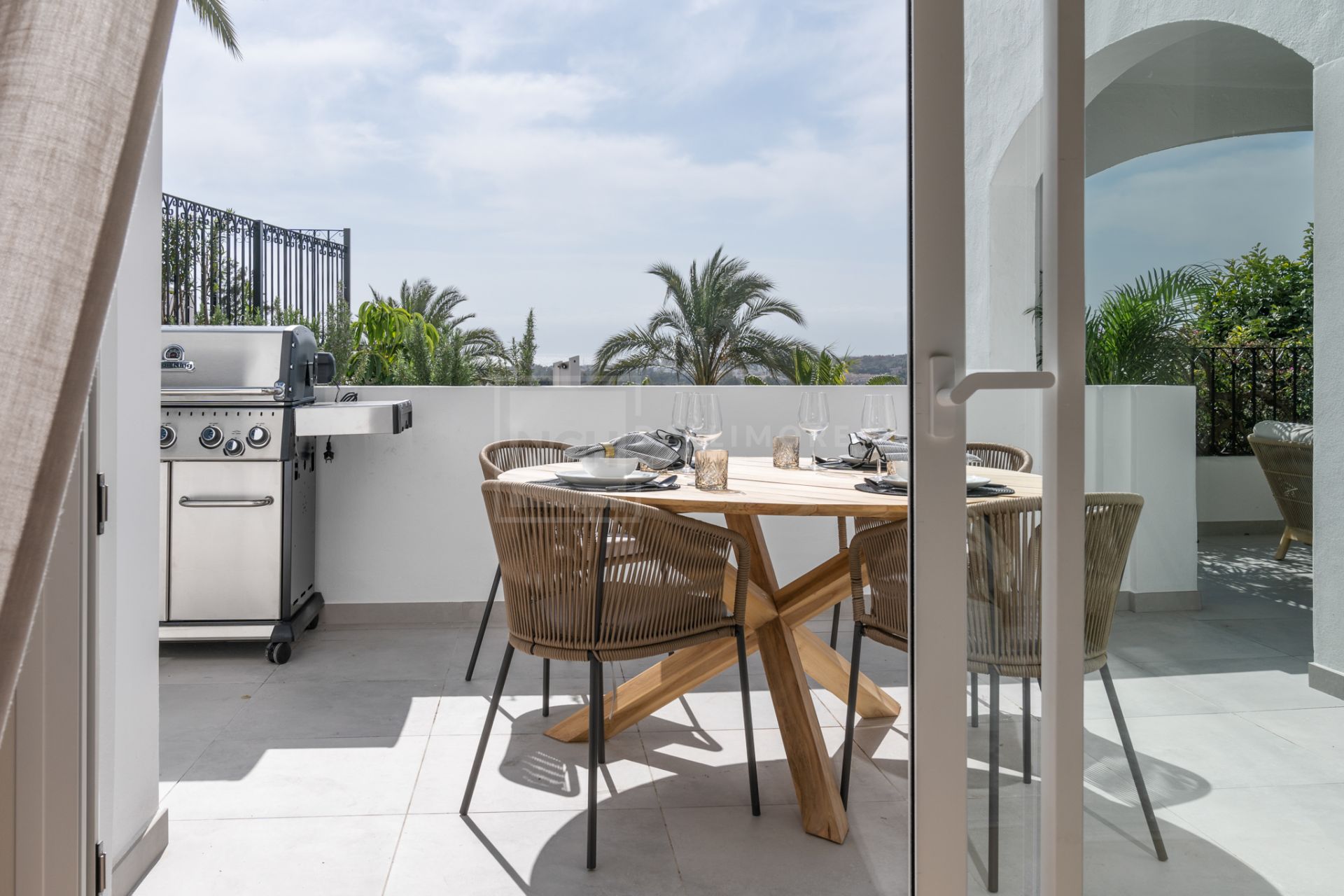 STYLISH RENOVATED 3-BEDROOM TOWNHOUSE, GOLDEN MILE, MARBELLA