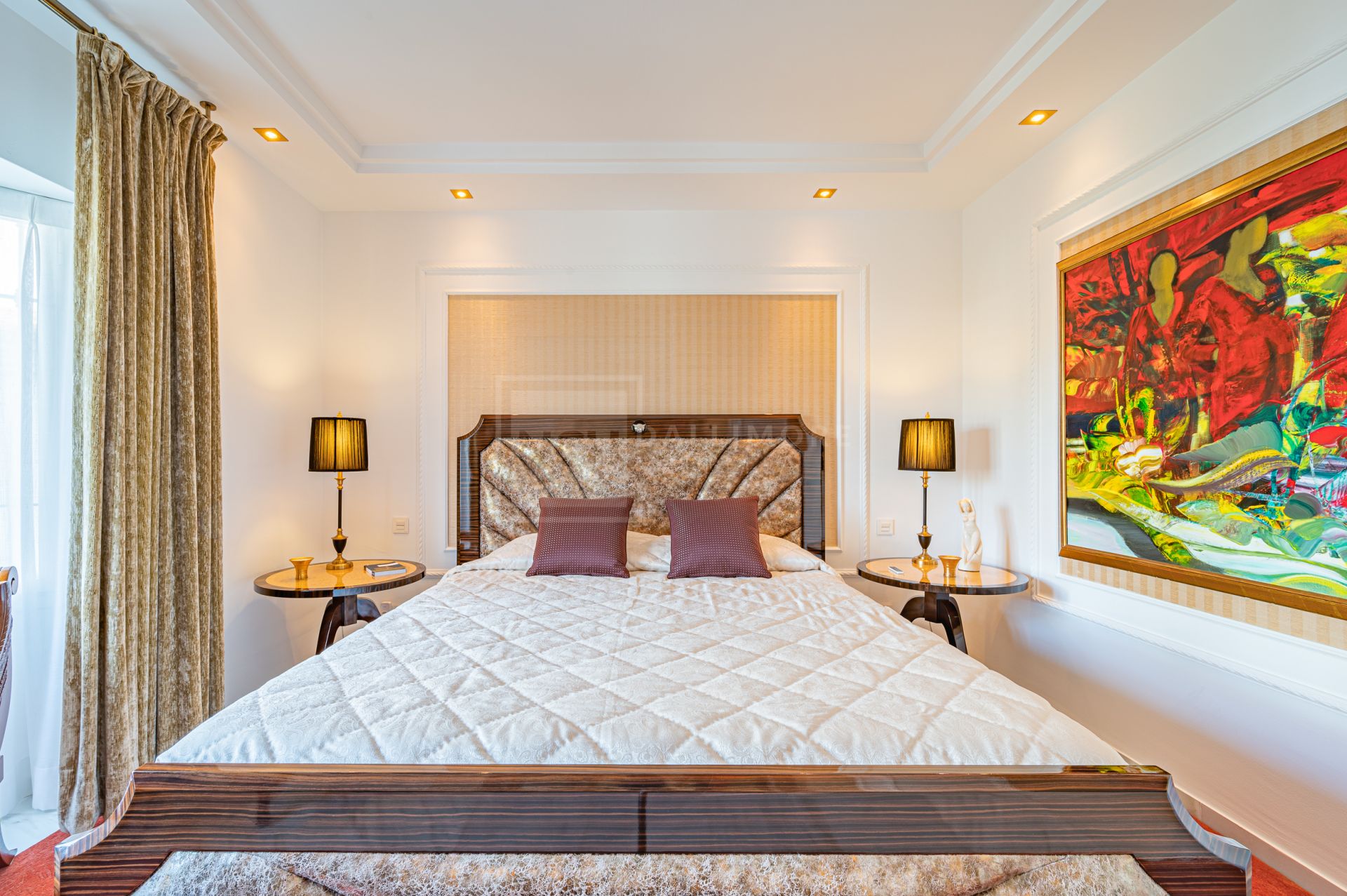 ELEGANT 3-BEDROOM APARTMENT IN MONTE PARAISO ON THE GOLDEN MILE, MARBELLA