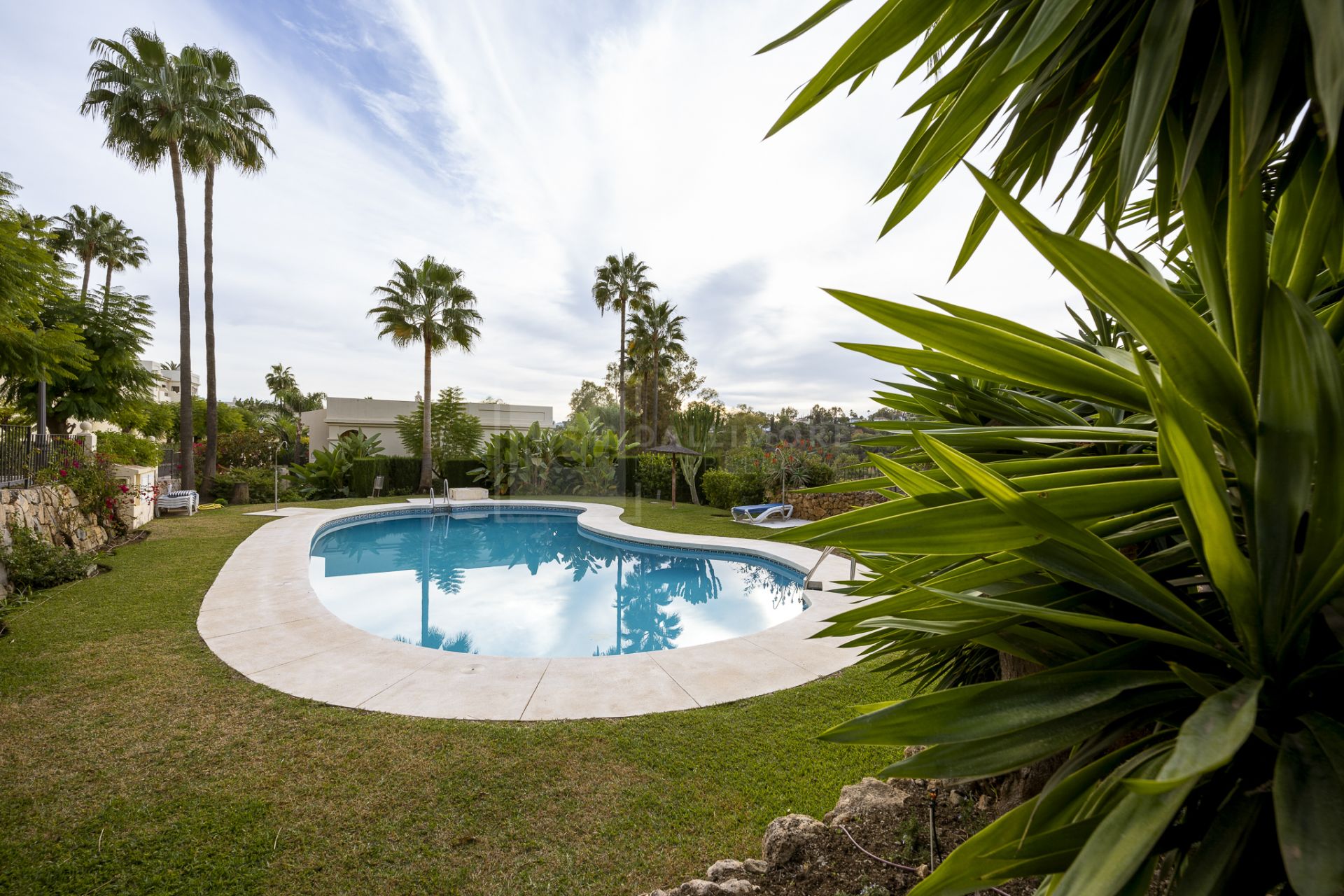 STYLISH 3-BEDROOM CONTEMPORARY TOWNHOUSE, LA QUINTA BENAHAVIS