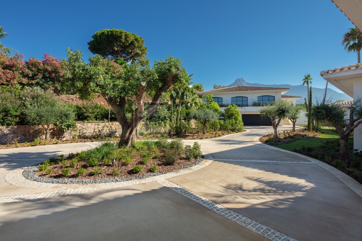 Mansion en venta en Las Lomas del Marbella Club, Marbella