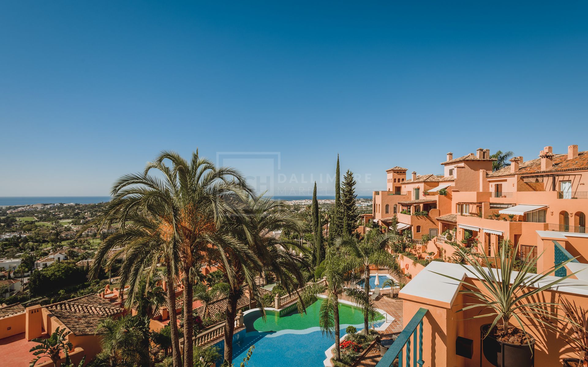 STYLISH DUPLEX 3-BEDROOM APARTMENT IN NUEVA ANDALUCIA MARBELLA