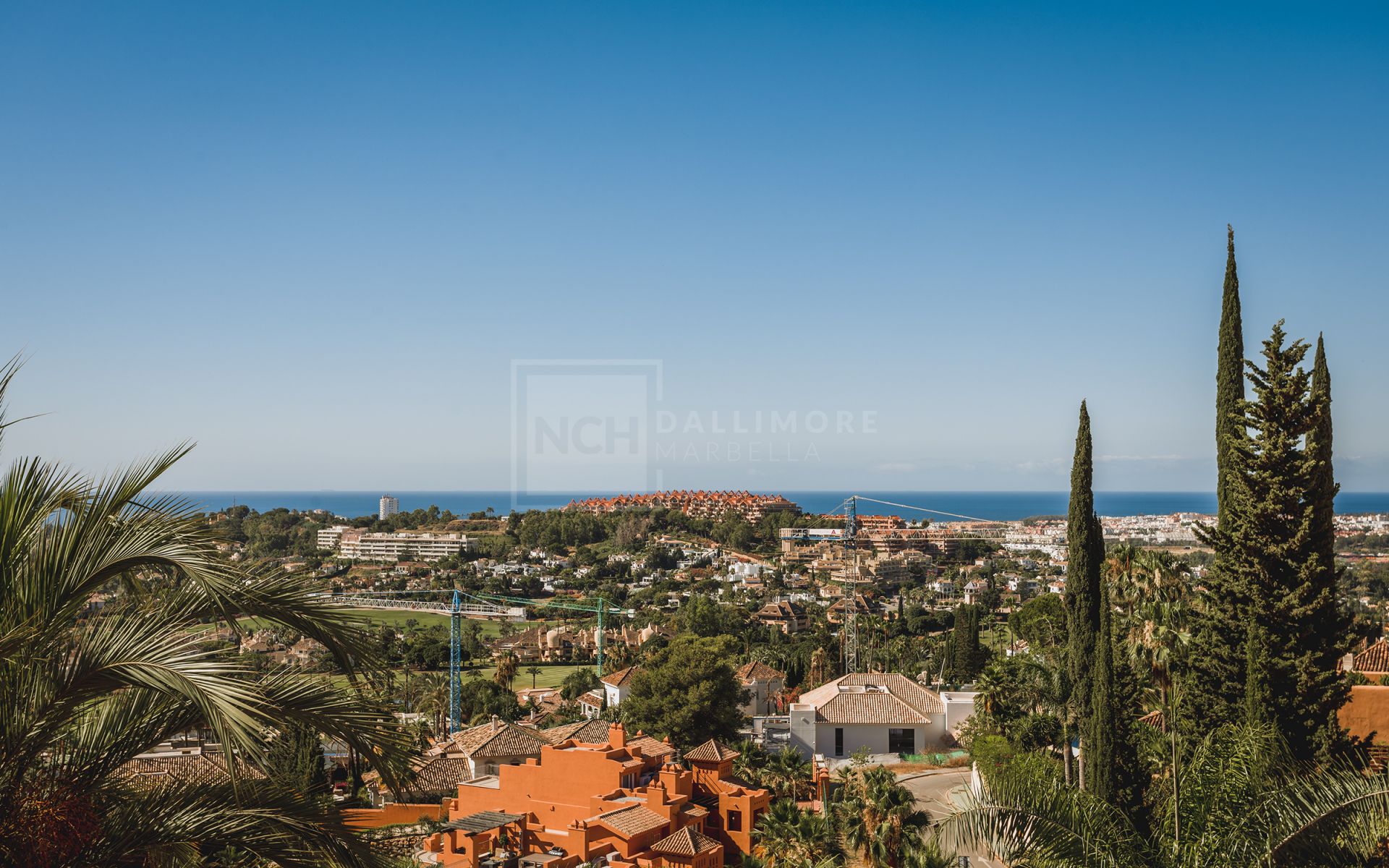 STYLISH DUPLEX 3-BEDROOM APARTMENT IN NUEVA ANDALUCIA MARBELLA