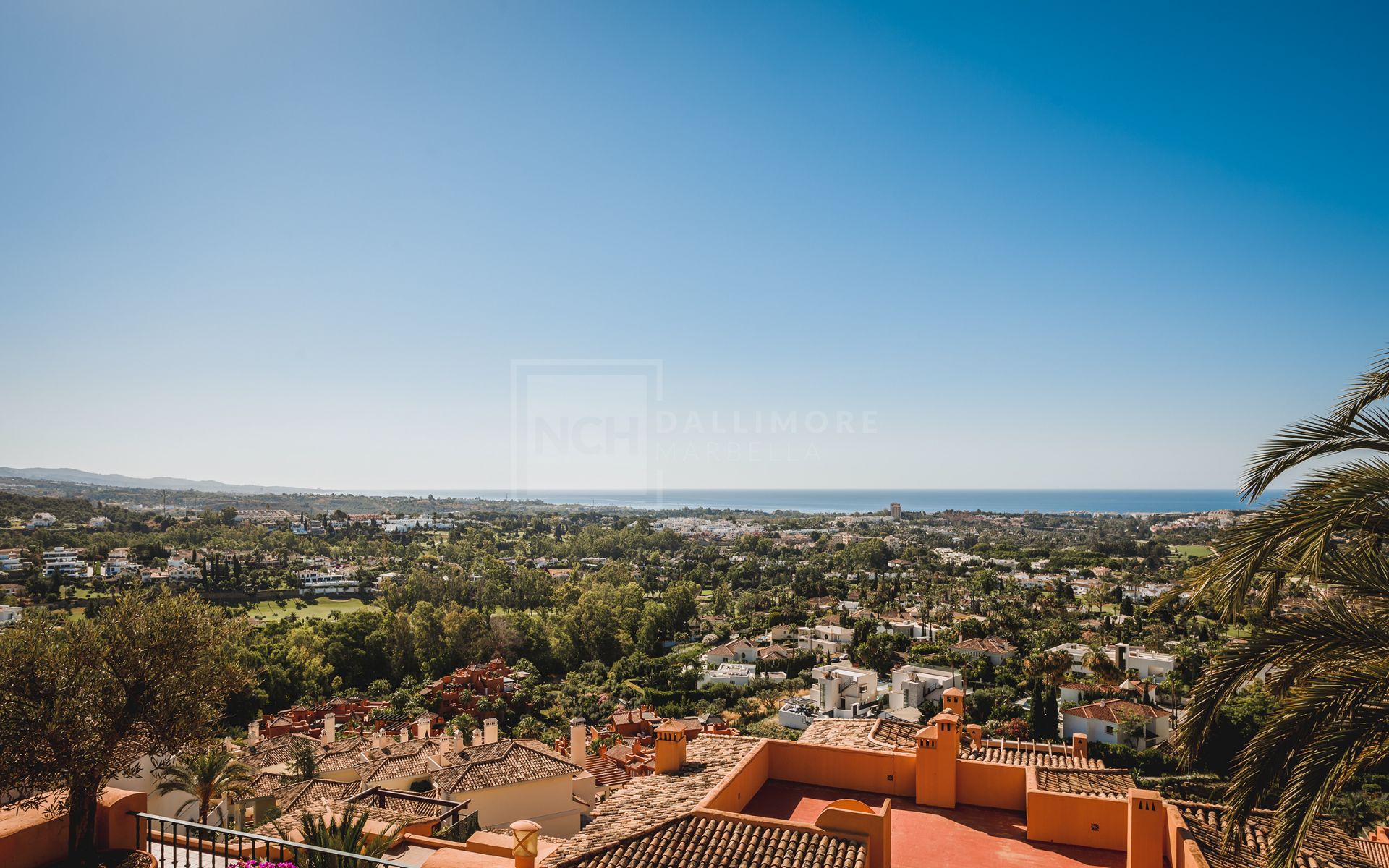 STYLISH DUPLEX 3-BEDROOM APARTMENT IN NUEVA ANDALUCIA MARBELLA