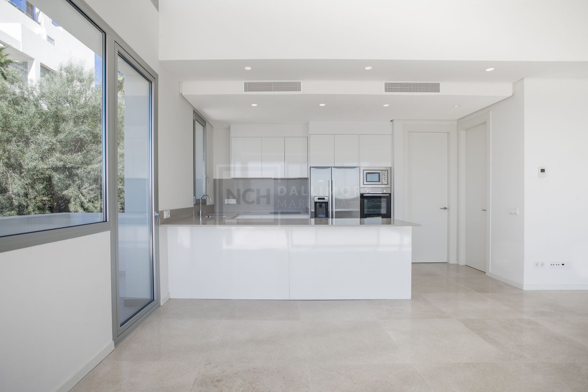 STUNNING BRAND NEW 3-BEDOOM PENTHOUSE IN THE HILLS OF BENAHAVIS