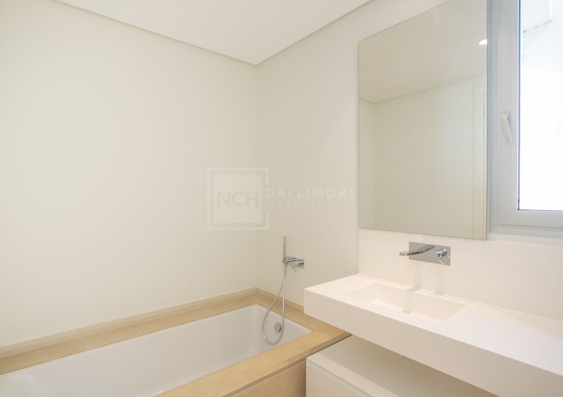 STUNNING BRAND NEW 3-BEDOOM PENTHOUSE IN THE HILLS OF BENAHAVIS