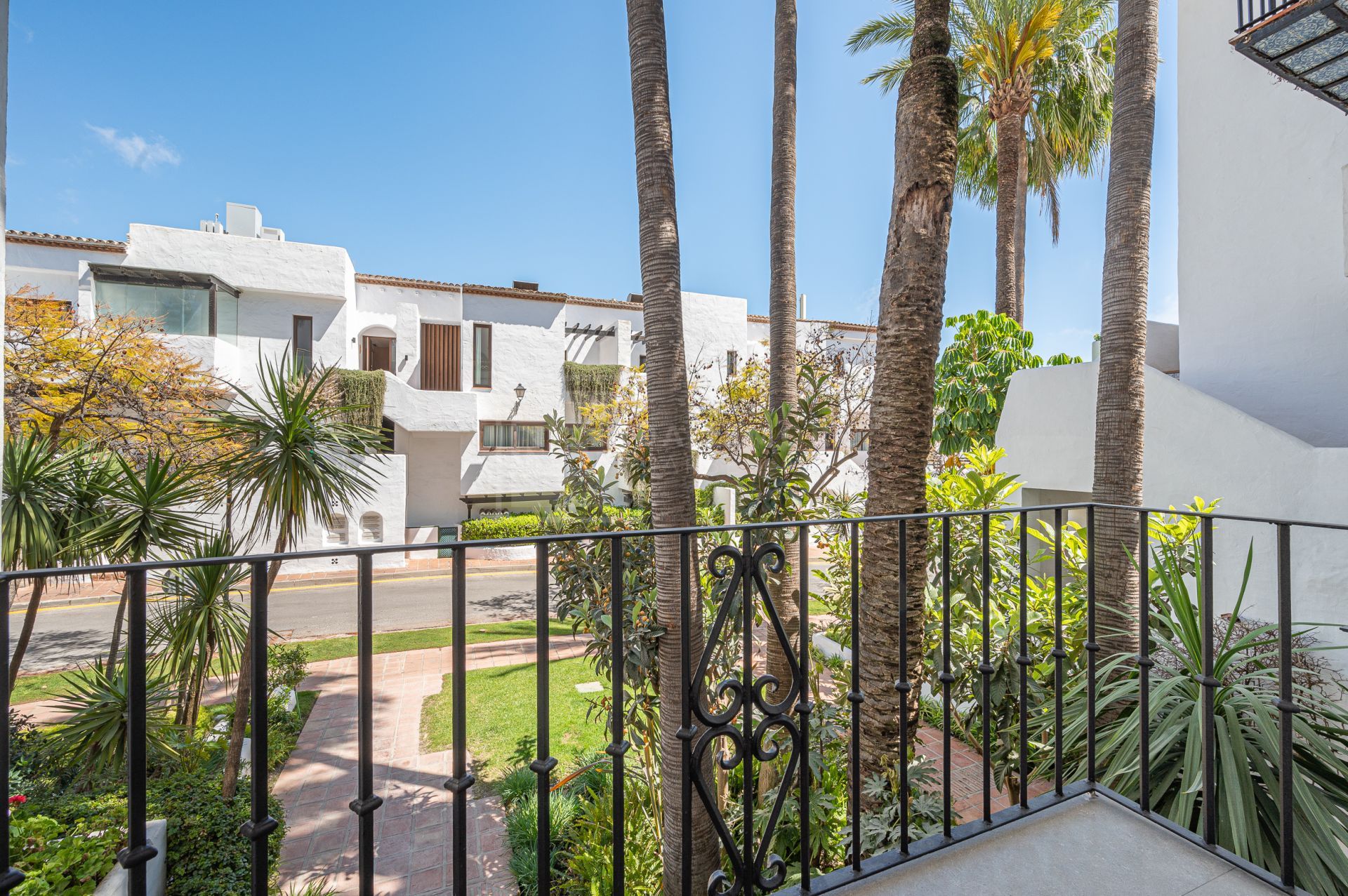 Apartamento en venta en Marina de Puente Romano, Marbella