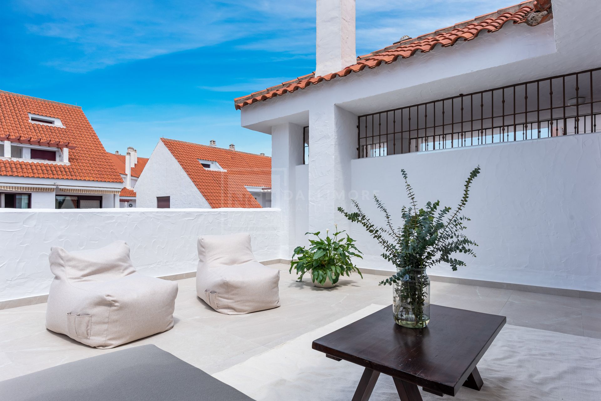 STUNNING 3-BEDROOM DUPLEX PENTHOUSE APARTMENT IN NUEVA ANDALUCIA, MARBELLA